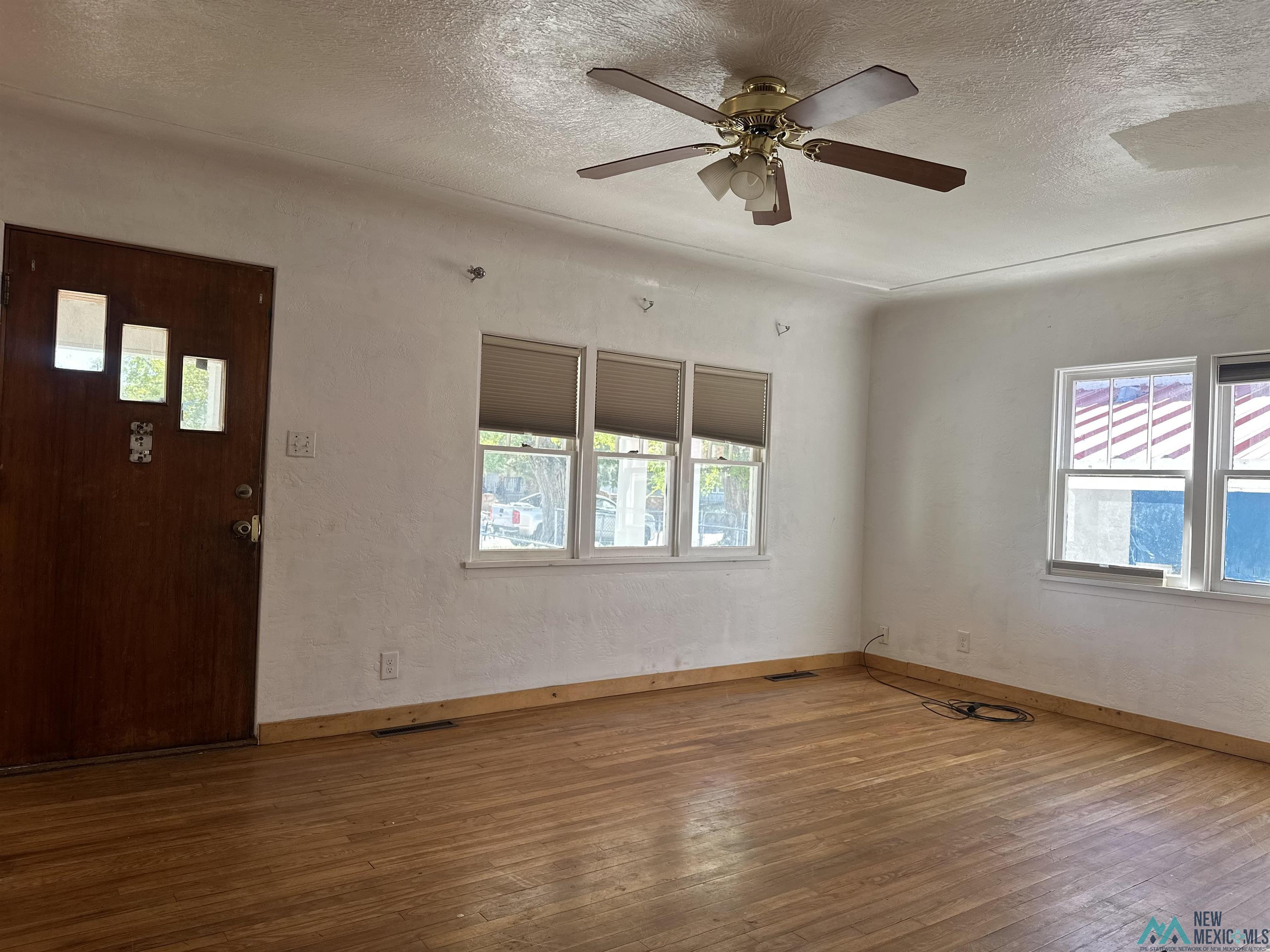 1044 Fourth Street, Las Vegas, Texas image 2