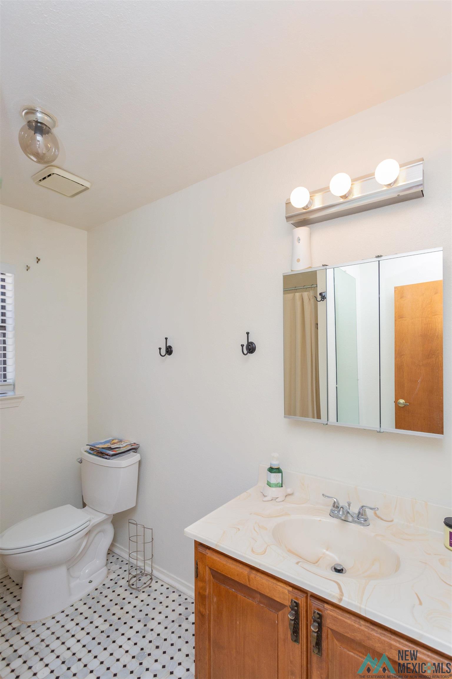 Roswell, New Mexico 88201, United States, 3 Bedrooms Bedrooms, ,2 BathroomsBathrooms,Residential,Active,189318