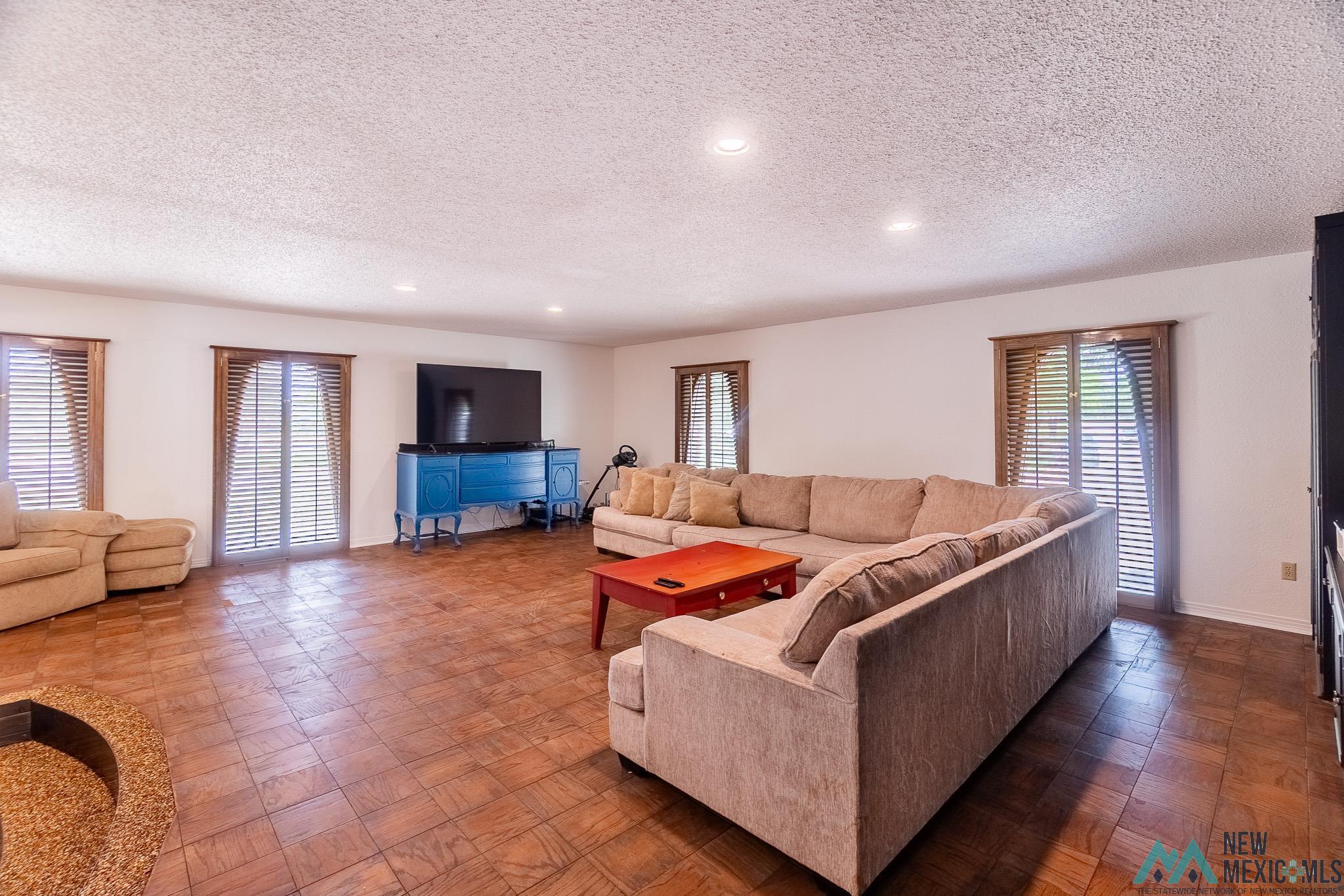 1801 W Fairfield Avenue, Clovis, Texas image 8