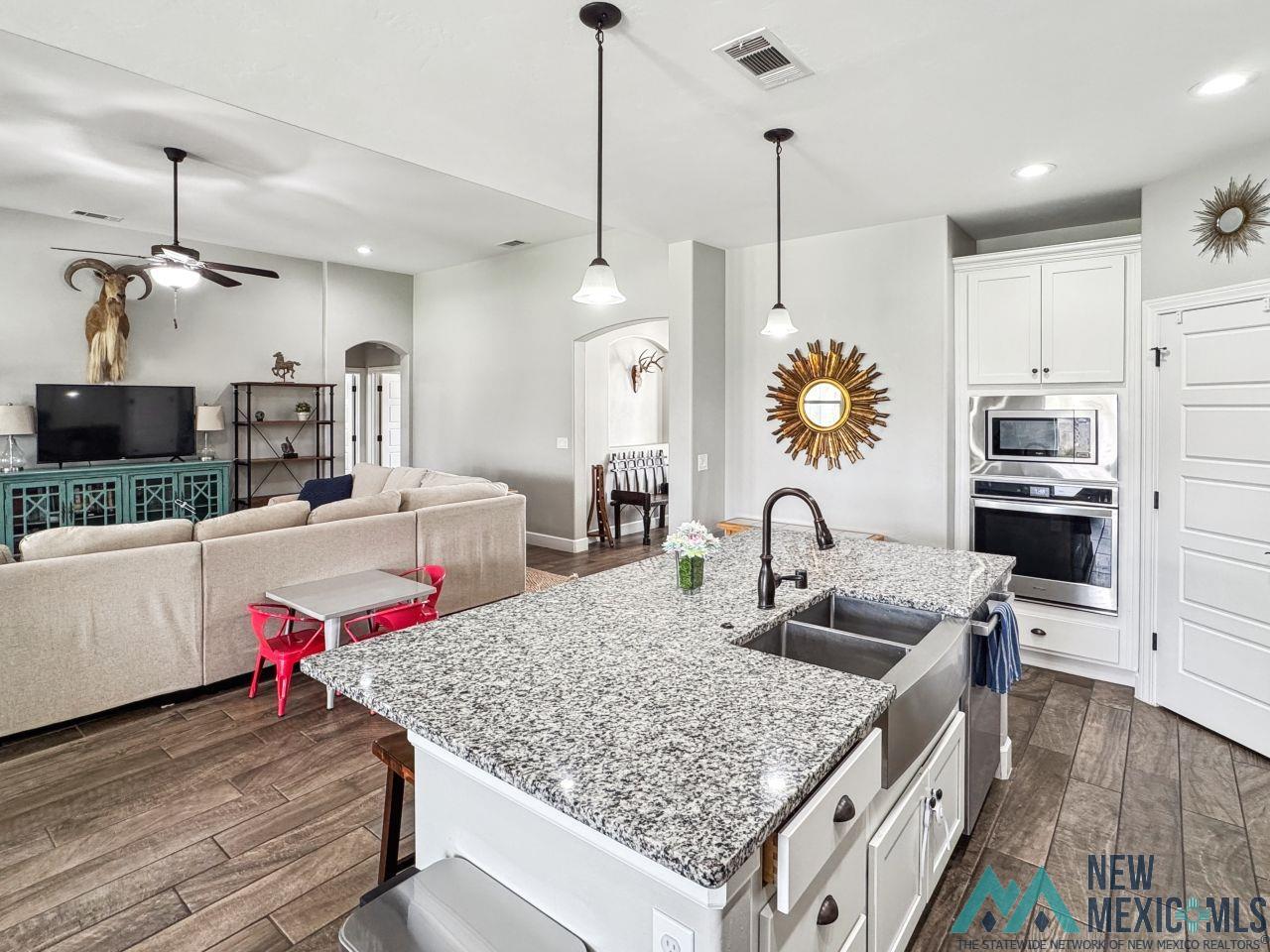406 Plantation Court, Carlsbad, Texas image 16