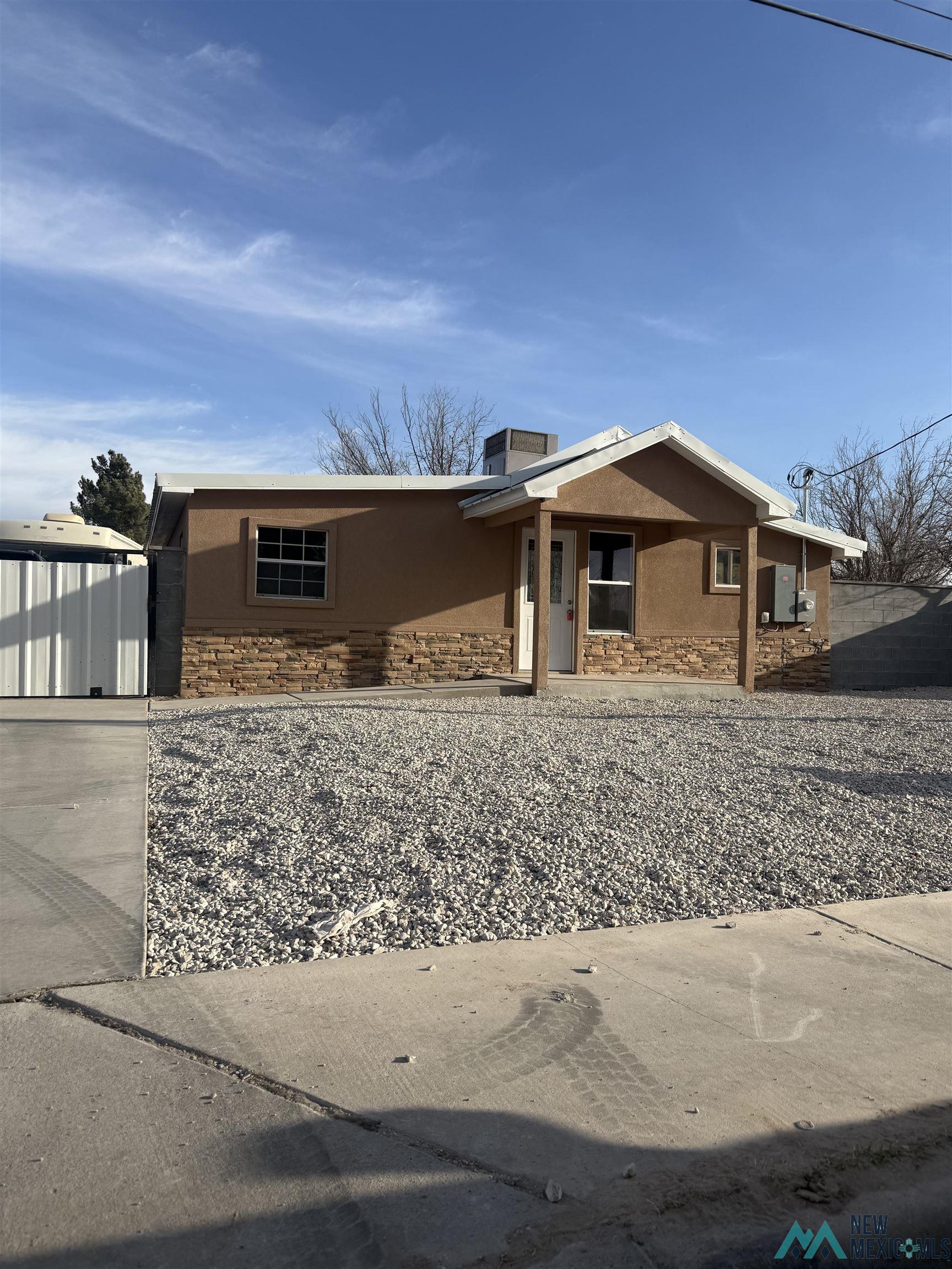 2316 S Washington Street, Carlsbad, New Mexico image 1