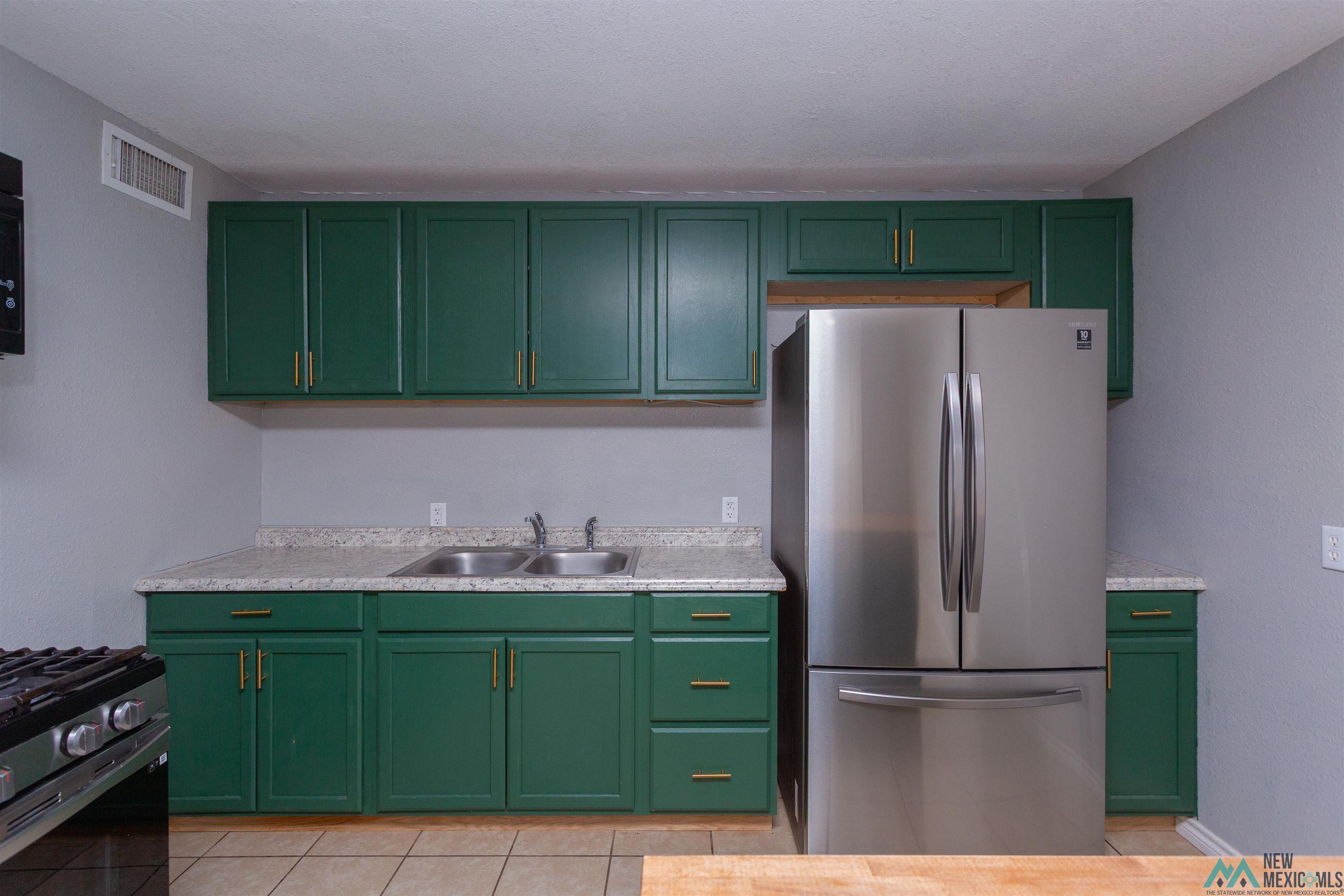 Artesia, New Mexico 88210, United States, 3 Bedrooms Bedrooms, ,1 BathroomBathrooms,Residential,Active,257536