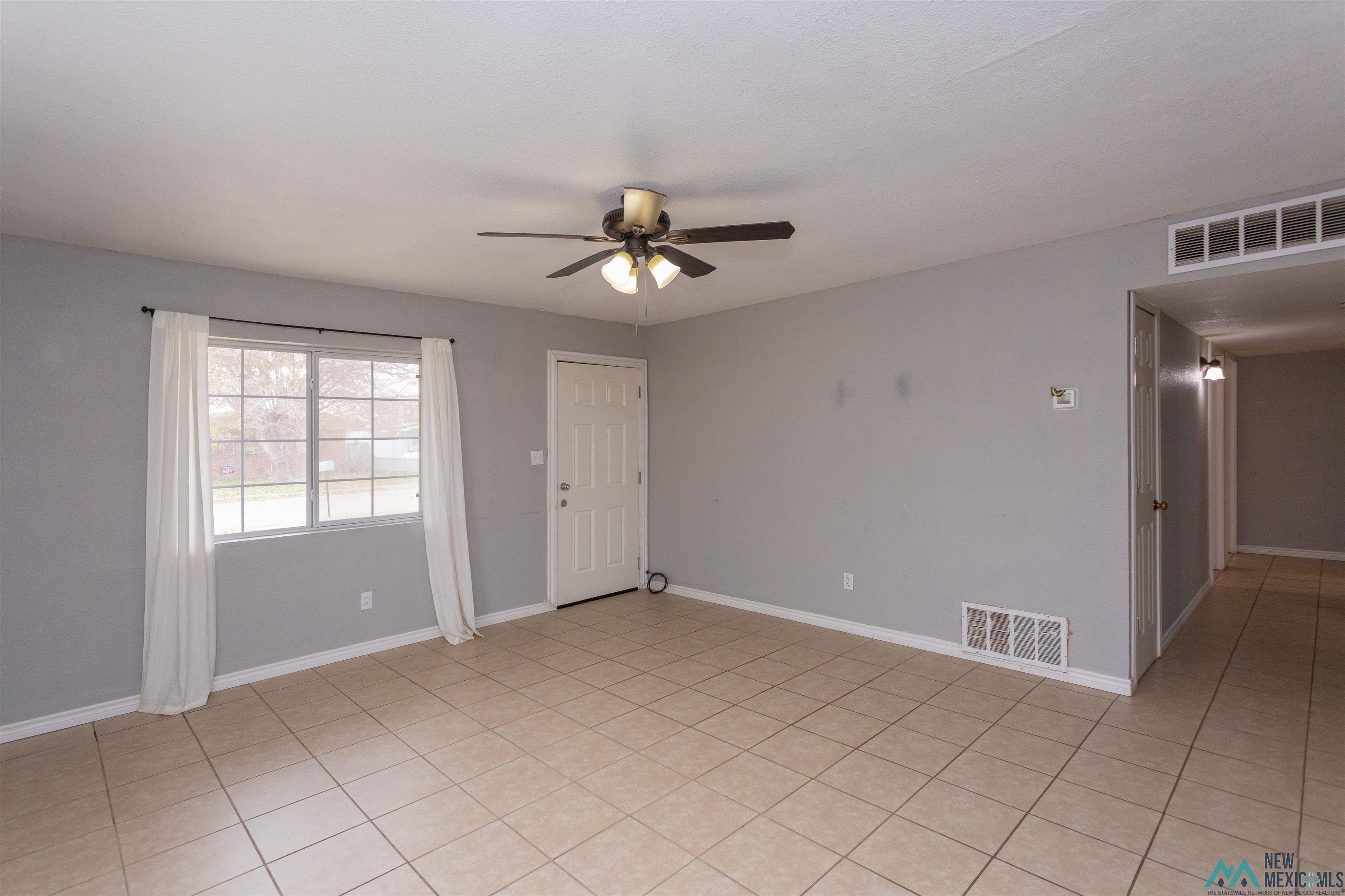 Artesia, New Mexico 88210, United States, 3 Bedrooms Bedrooms, ,1 BathroomBathrooms,Residential,Active,257536