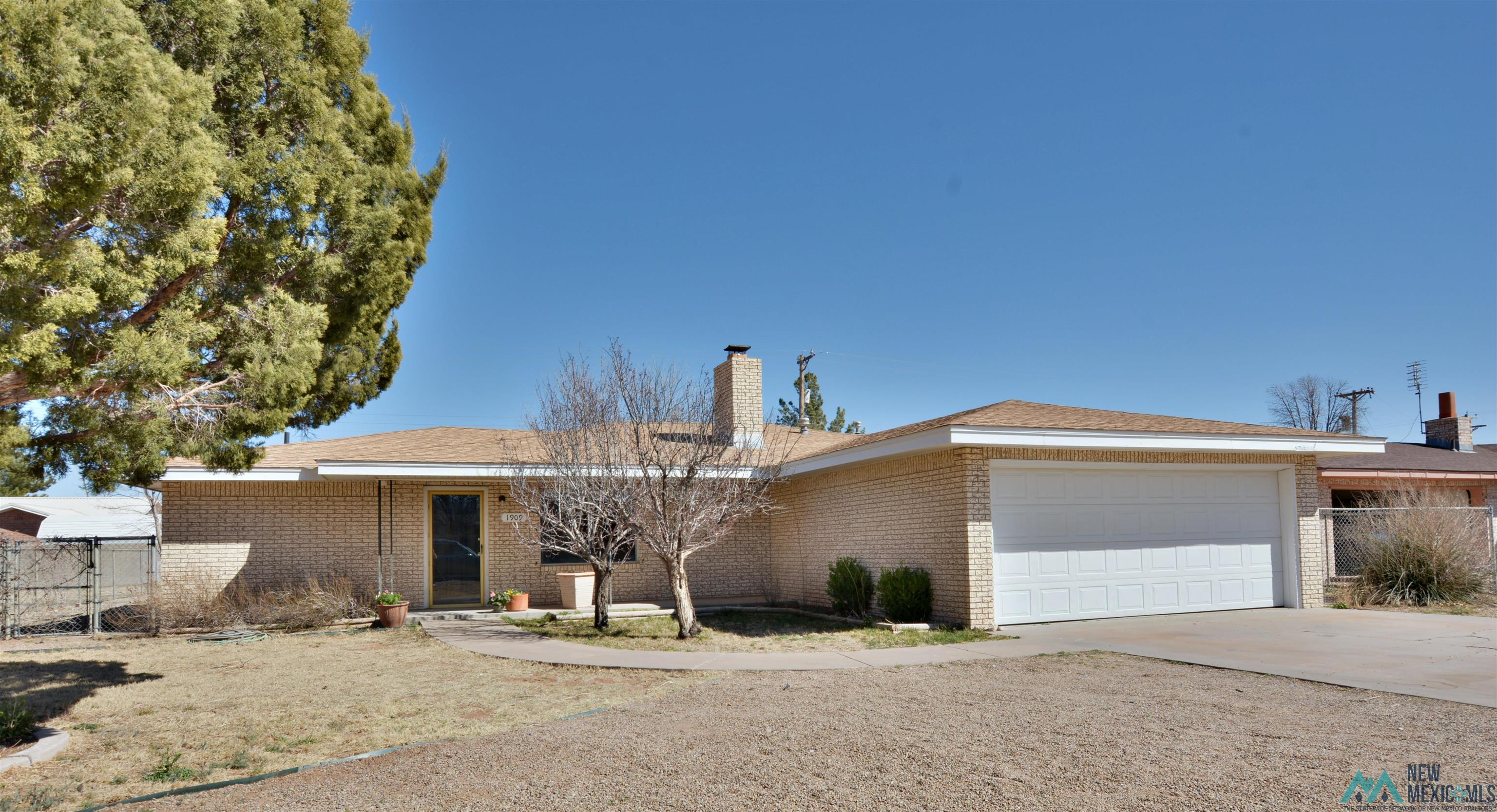1909 S Main Place, Portales, New Mexico image 1