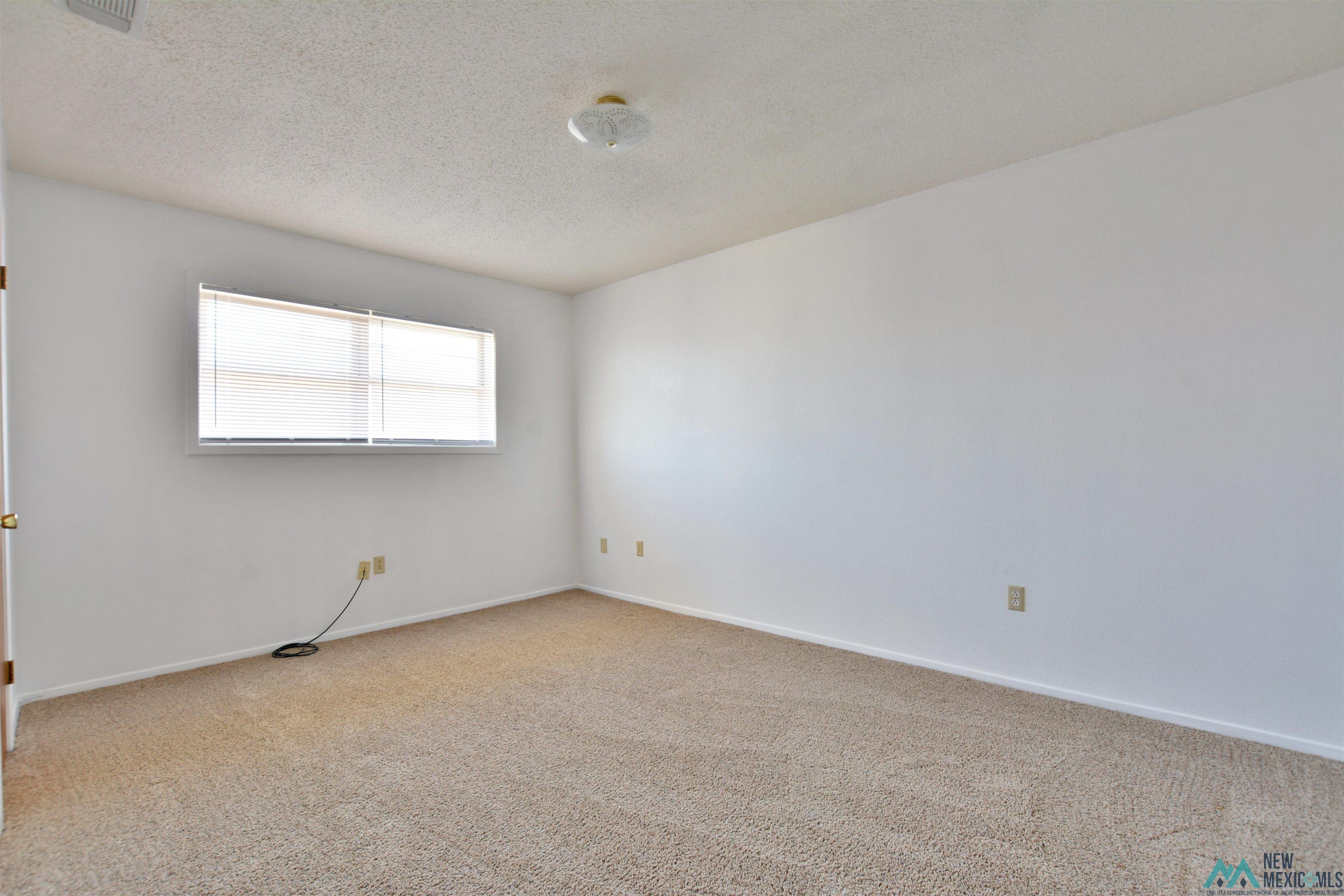 1909 S Main Place, Portales, New Mexico image 12