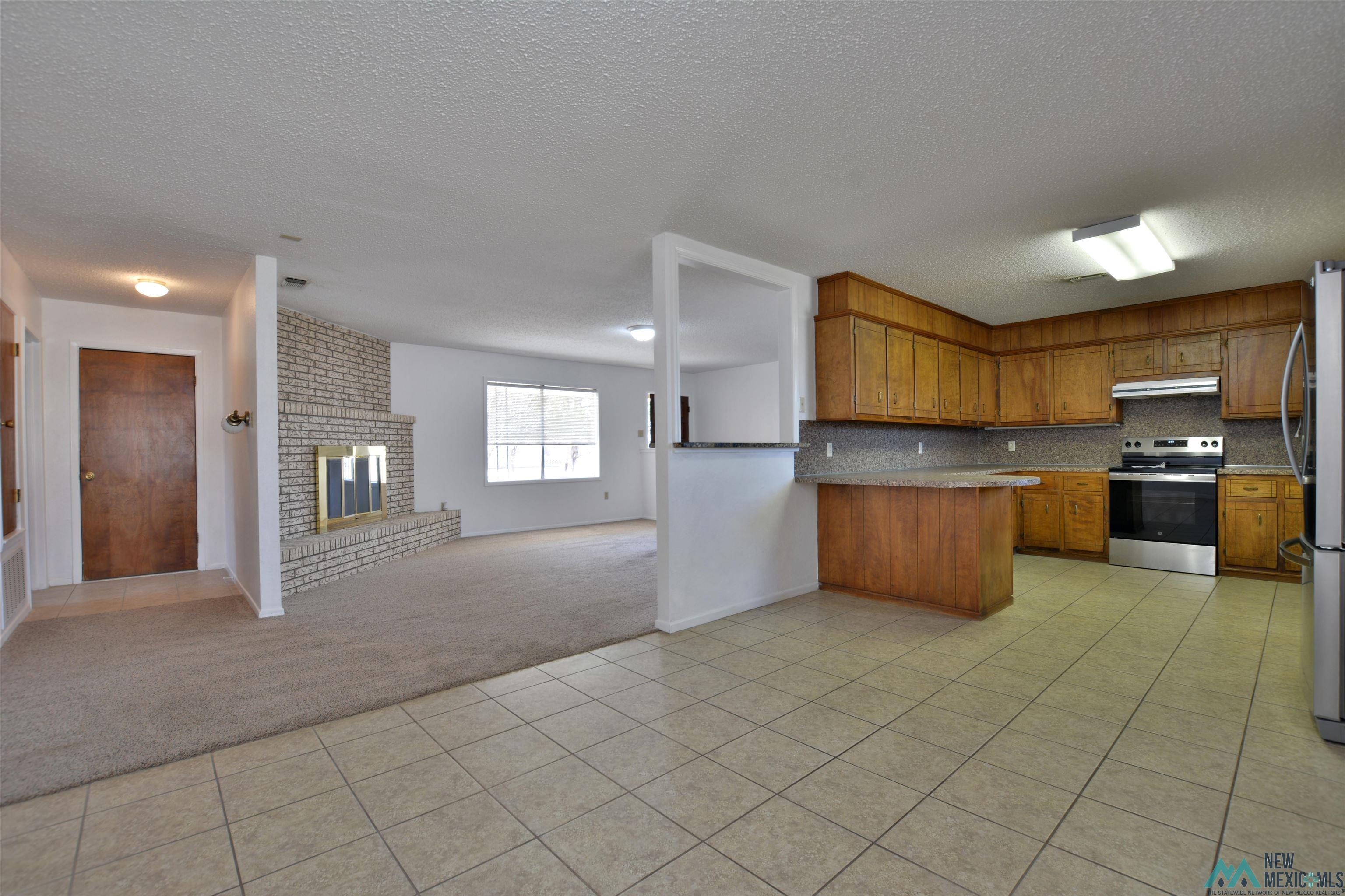 1909 S Main Place, Portales, New Mexico image 9