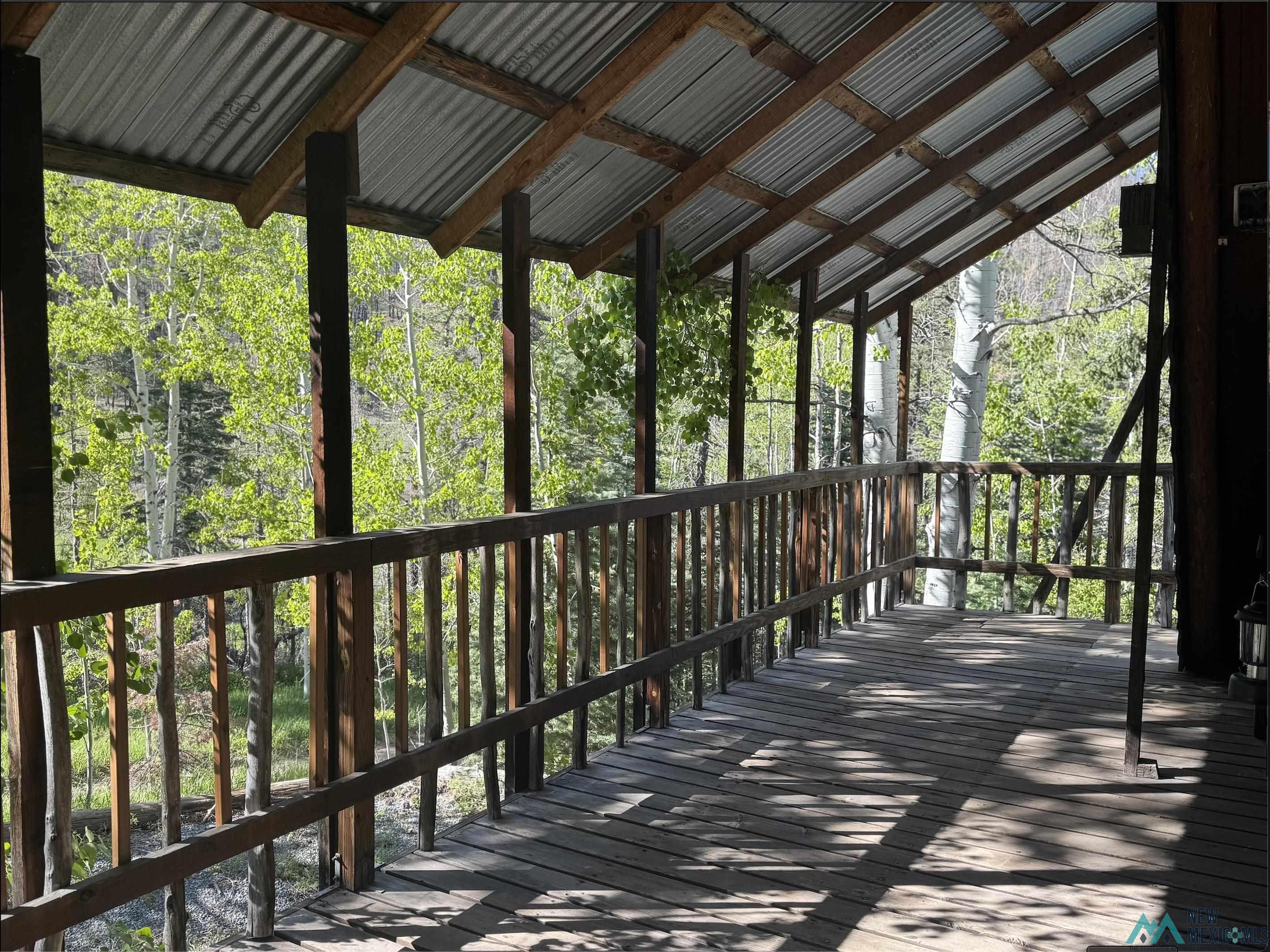 7 W Meadow Lane, Sapello, Texas image 20