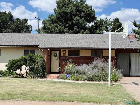Homes For Sale - 112 W Yucca Avenue<br/> Clovis, NM 88101