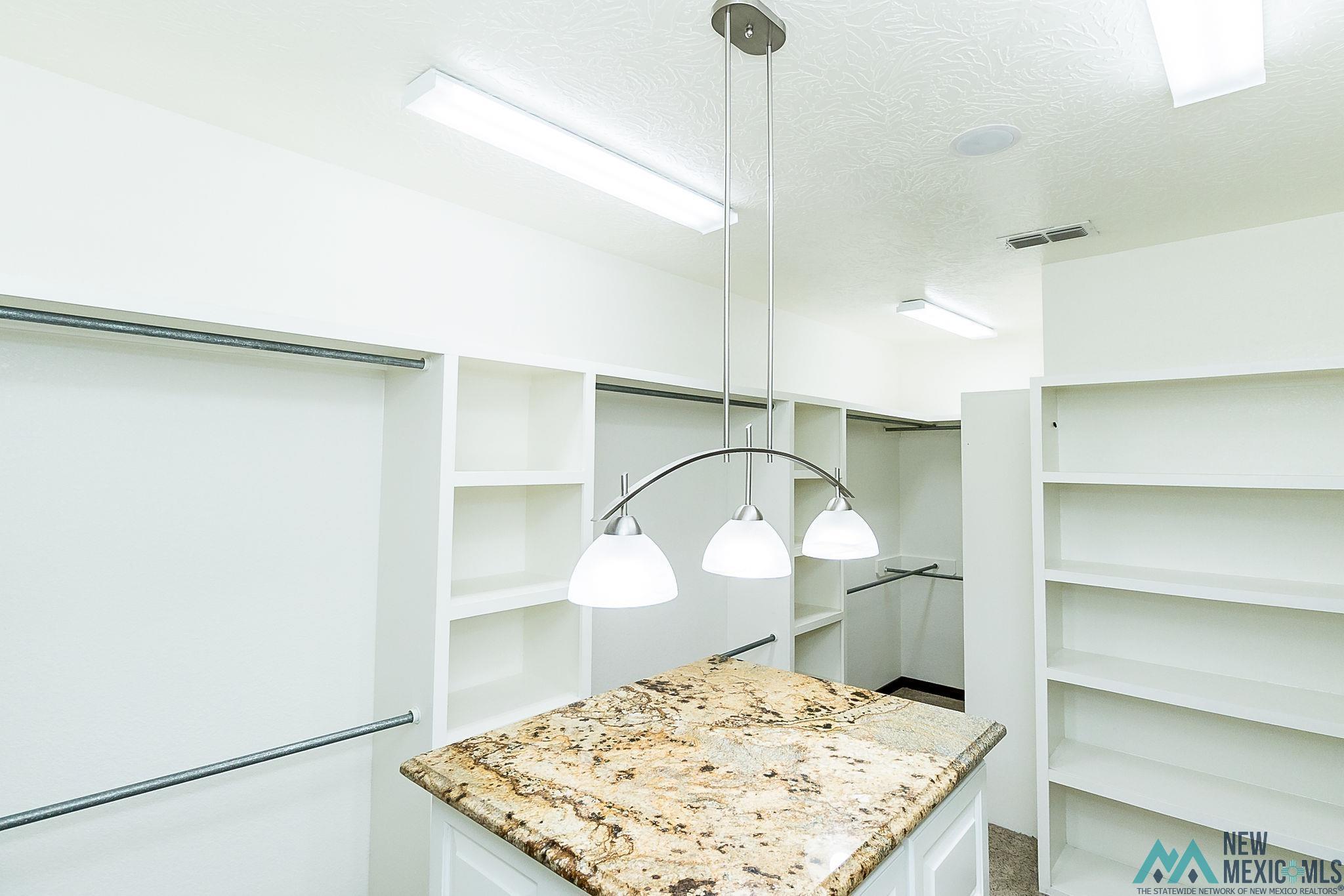 Clovis, New Mexico 88101, United States, 3 Bedrooms Bedrooms, ,3 BathroomsBathrooms,Residential,Pending,54074