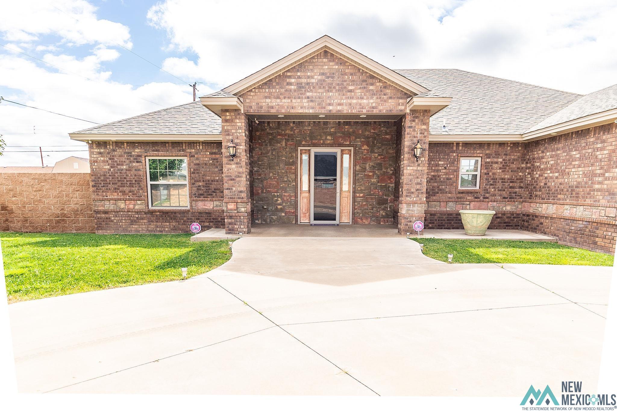 Clovis, New Mexico 88101, United States, 3 Bedrooms Bedrooms, ,3 BathroomsBathrooms,Residential,Pending,54074