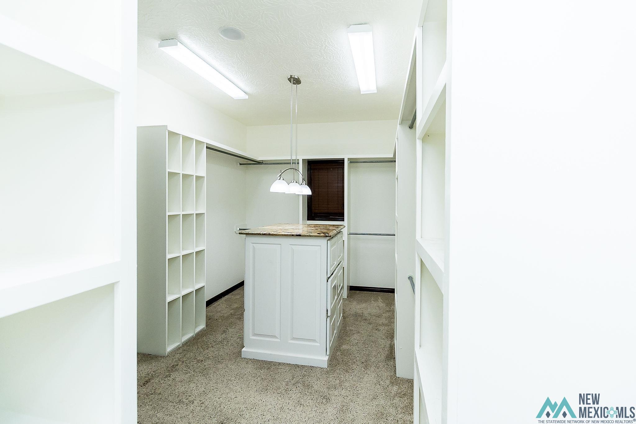 Clovis, New Mexico 88101, United States, 3 Bedrooms Bedrooms, ,3 BathroomsBathrooms,Residential,Pending,54074