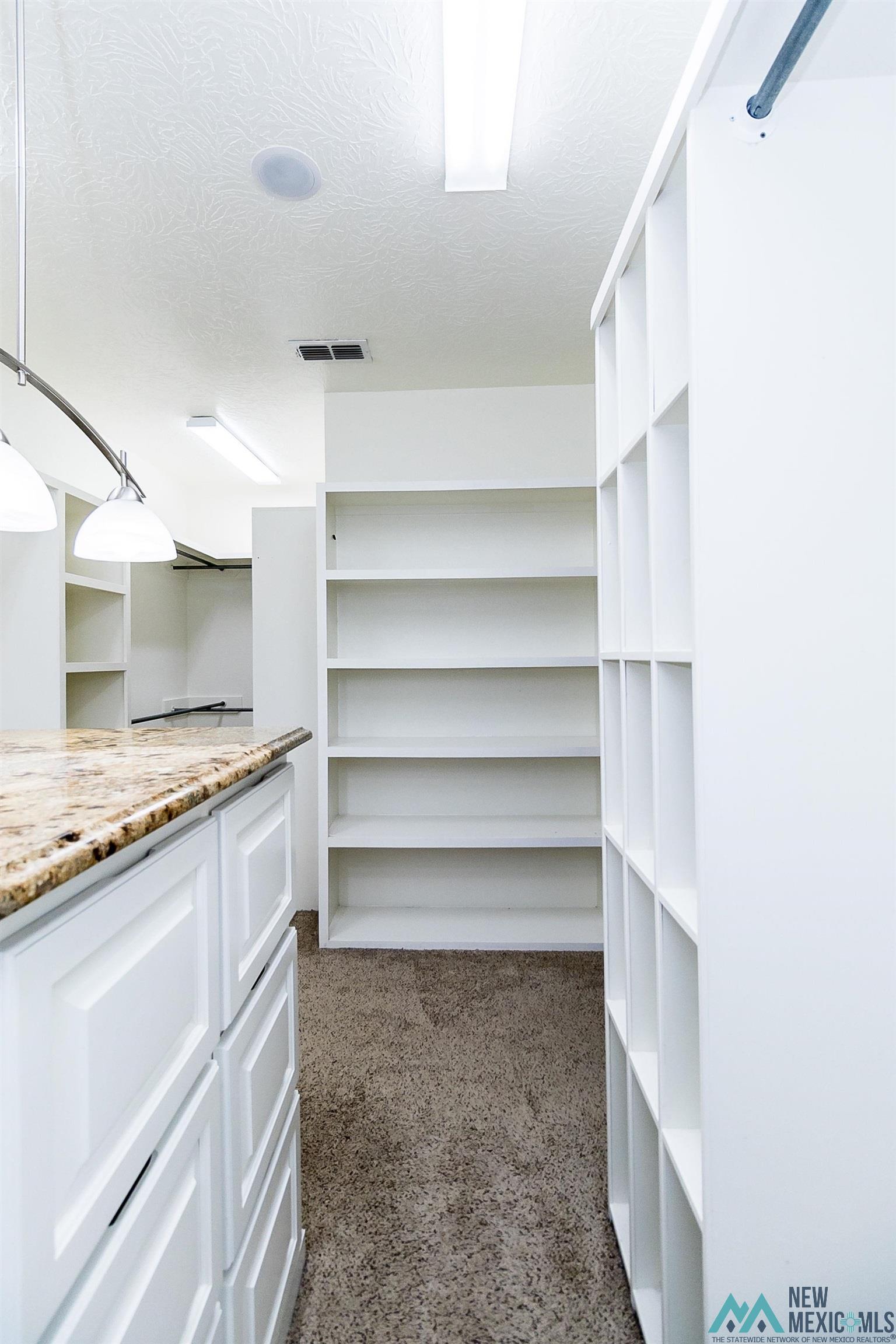 Clovis, New Mexico 88101, United States, 3 Bedrooms Bedrooms, ,3 BathroomsBathrooms,Residential,Pending,54074