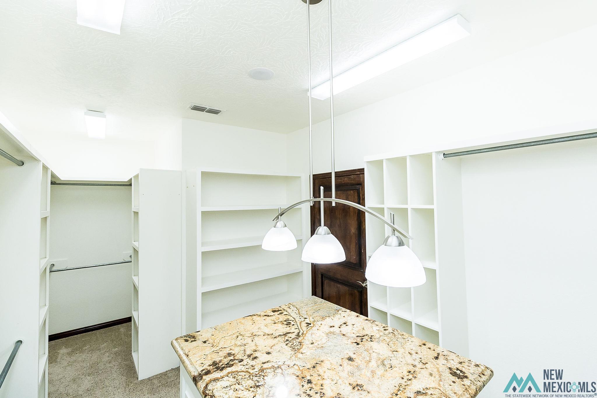 Clovis, New Mexico 88101, United States, 3 Bedrooms Bedrooms, ,3 BathroomsBathrooms,Residential,Pending,54074