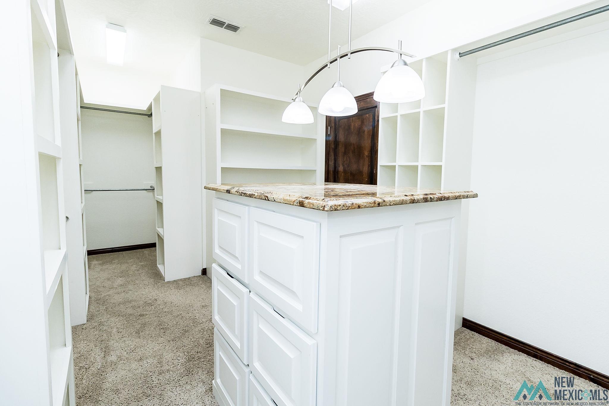 Clovis, New Mexico 88101, United States, 3 Bedrooms Bedrooms, ,3 BathroomsBathrooms,Residential,Pending,54074