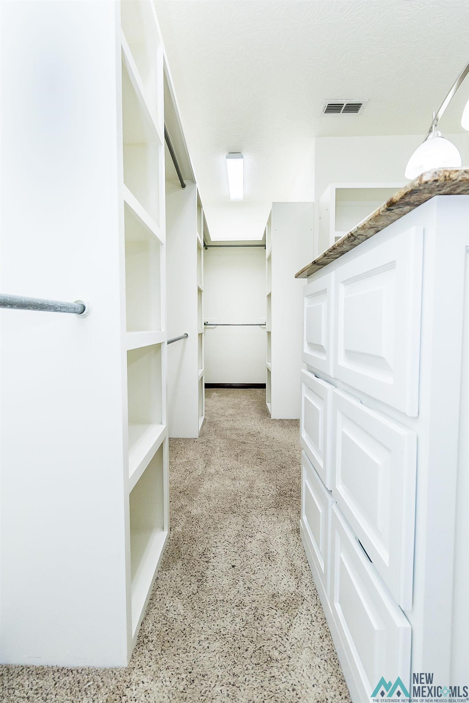 Clovis, New Mexico 88101, United States, 3 Bedrooms Bedrooms, ,3 BathroomsBathrooms,Residential,Pending,54074