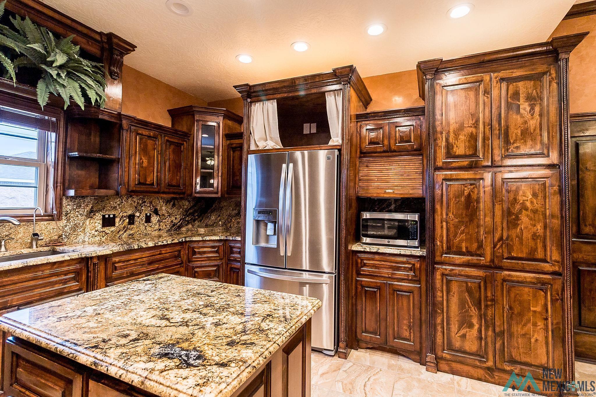 Clovis, New Mexico 88101, United States, 3 Bedrooms Bedrooms, ,3 BathroomsBathrooms,Residential,Pending,54074