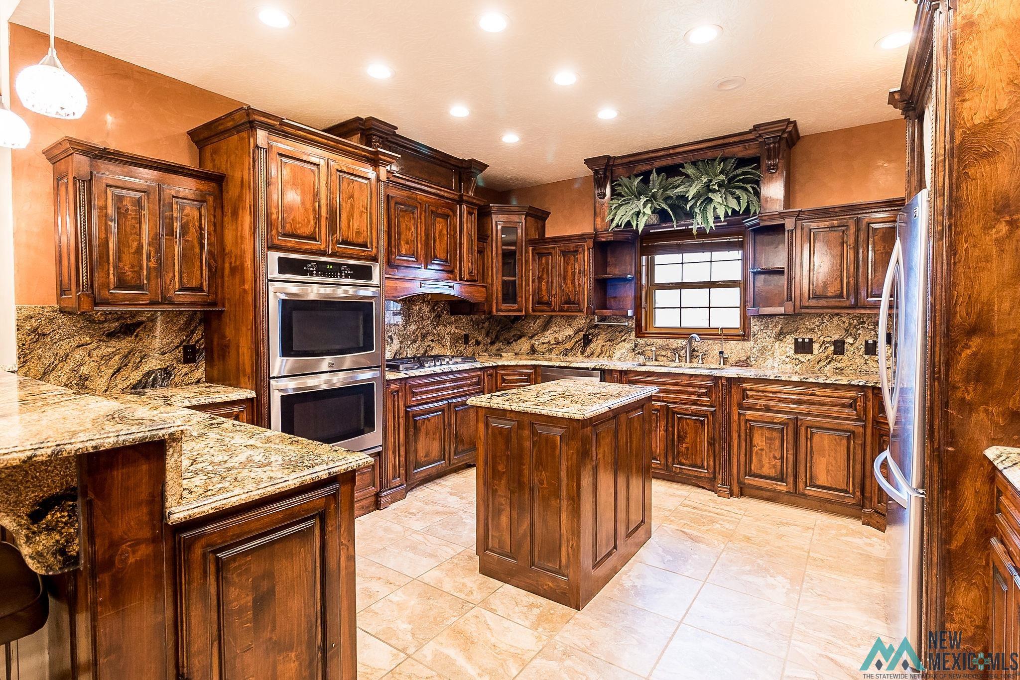 Clovis, New Mexico 88101, United States, 3 Bedrooms Bedrooms, ,3 BathroomsBathrooms,Residential,Pending,54074