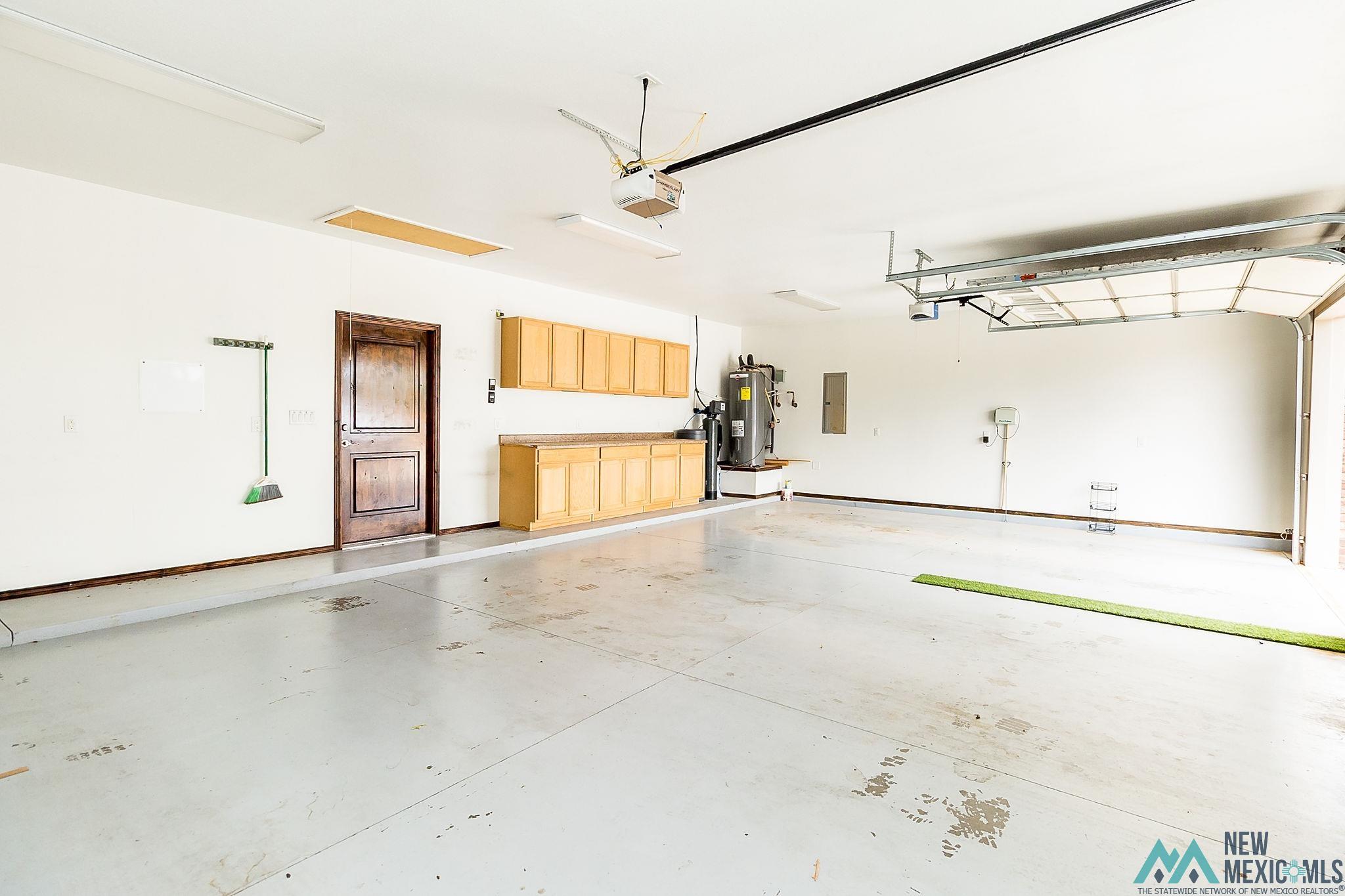 Clovis, New Mexico 88101, United States, 3 Bedrooms Bedrooms, ,3 BathroomsBathrooms,Residential,Pending,54074