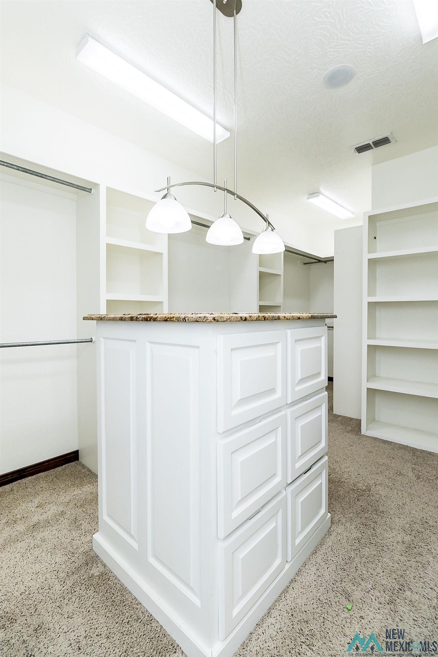 Clovis, New Mexico 88101, United States, 3 Bedrooms Bedrooms, ,3 BathroomsBathrooms,Residential,Pending,54074