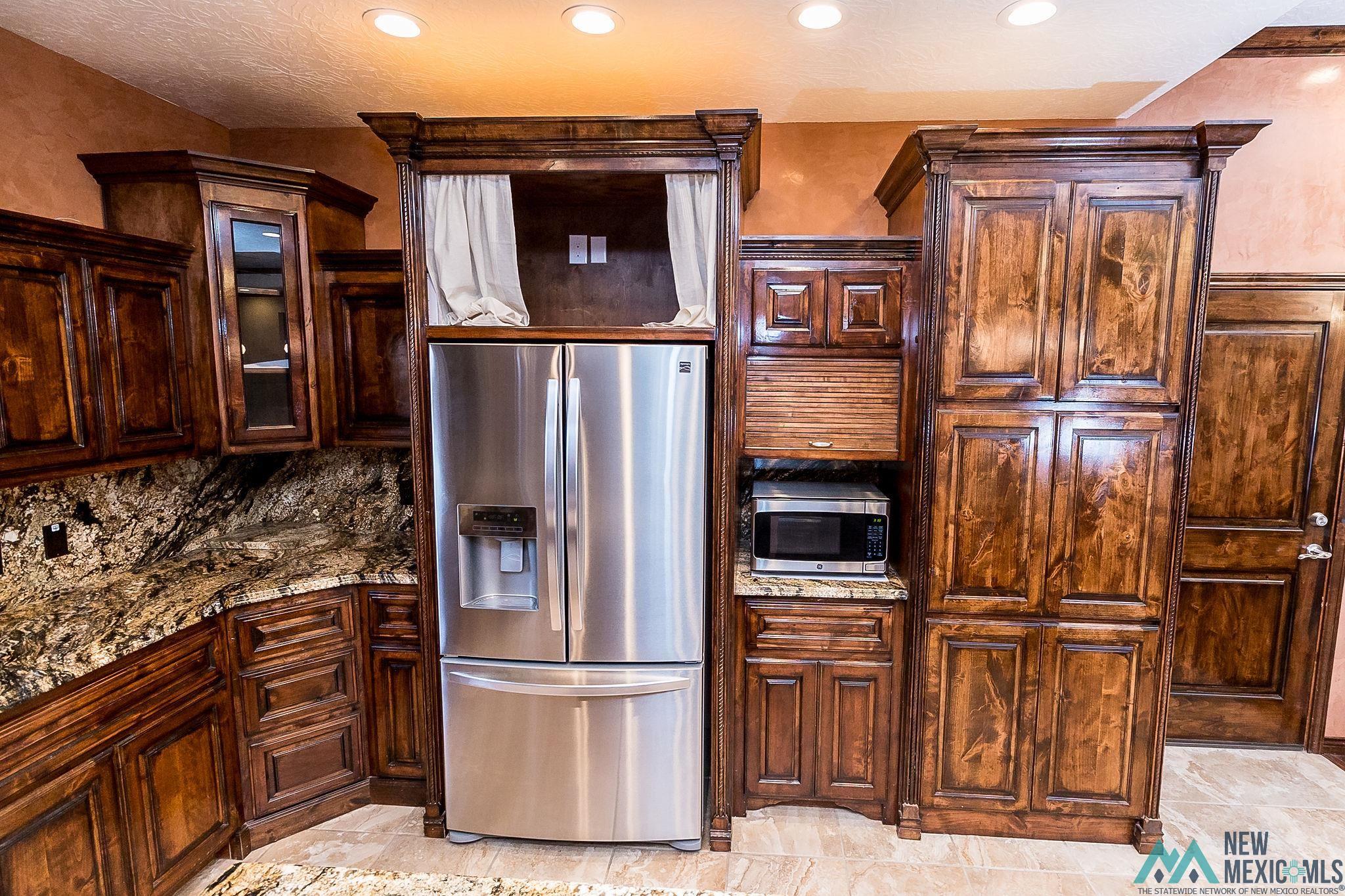 Clovis, New Mexico 88101, United States, 3 Bedrooms Bedrooms, ,3 BathroomsBathrooms,Residential,Pending,54074