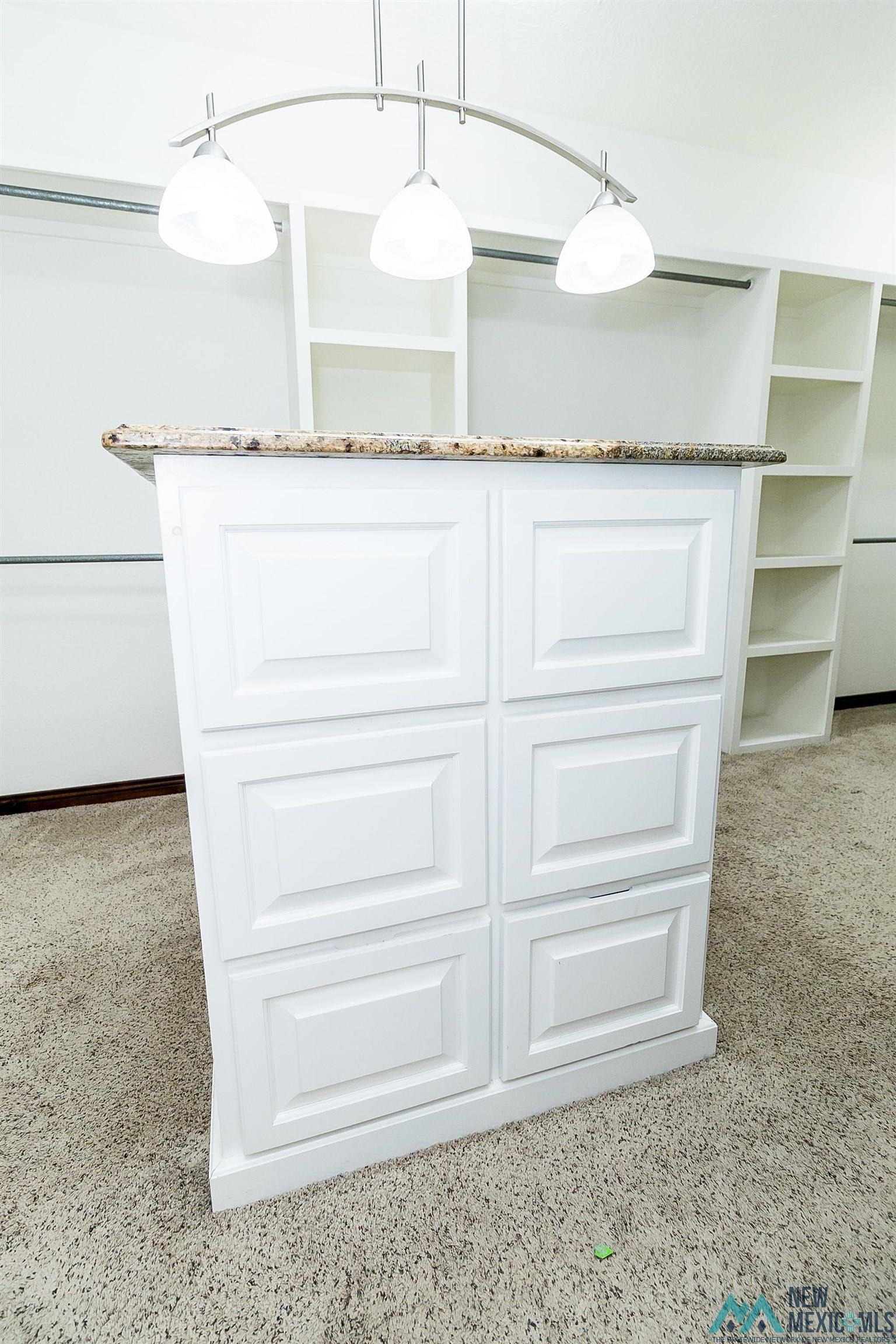 Clovis, New Mexico 88101, United States, 3 Bedrooms Bedrooms, ,3 BathroomsBathrooms,Residential,Pending,54074