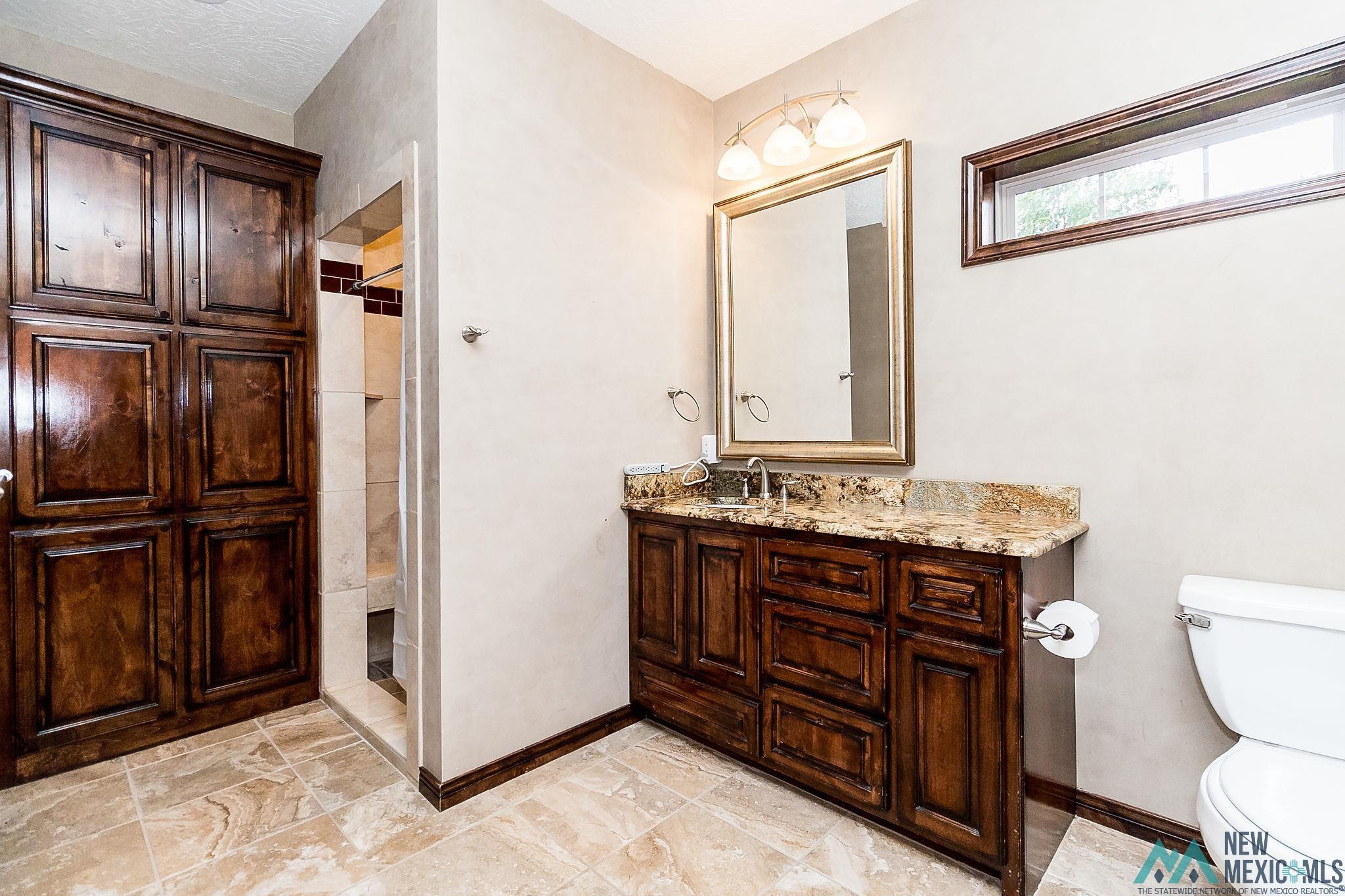 Clovis, New Mexico 88101, United States, 3 Bedrooms Bedrooms, ,3 BathroomsBathrooms,Residential,Pending,54074