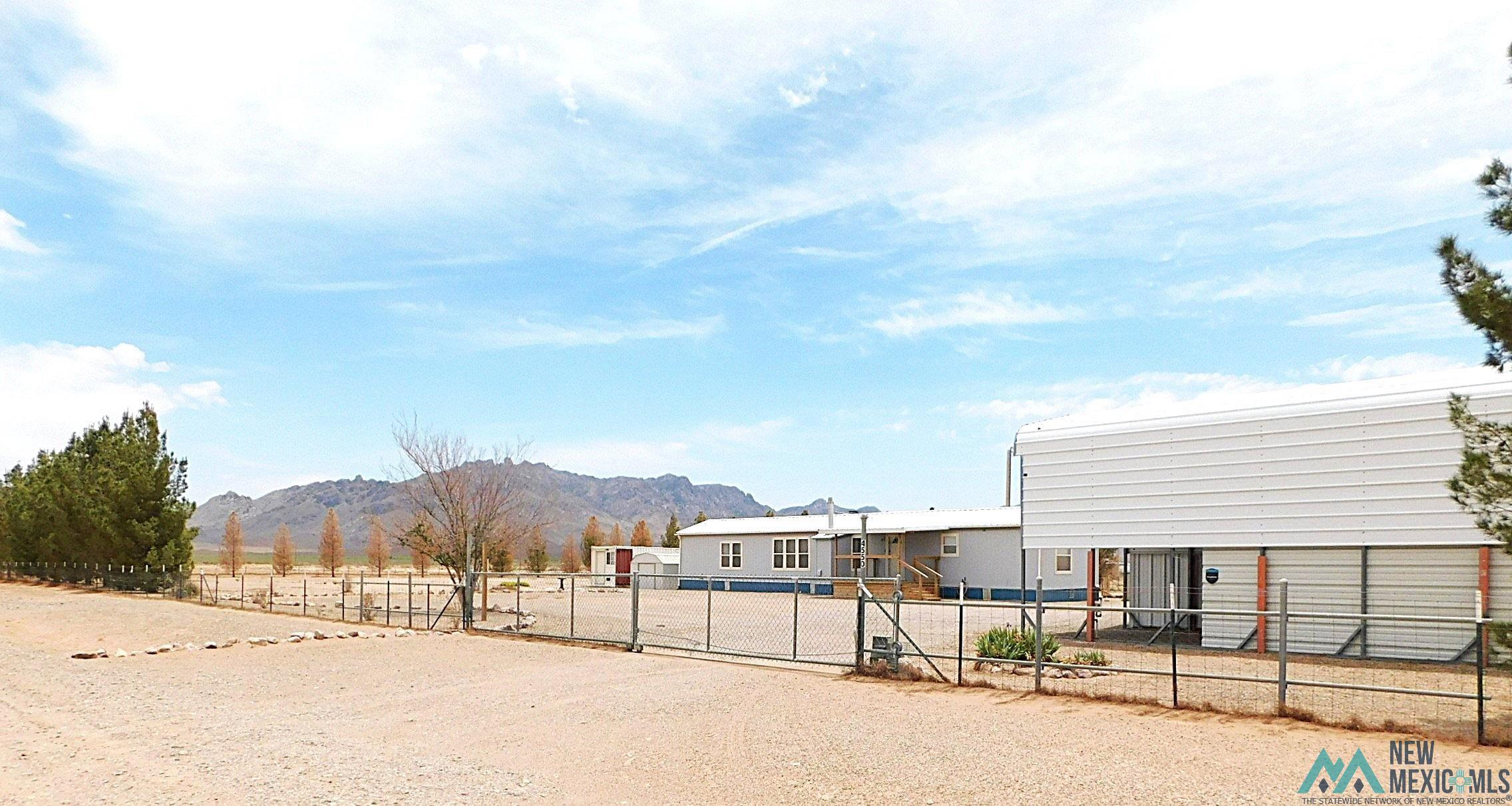 4550 Sundown Rd Se Rd, Deming, Texas image 1