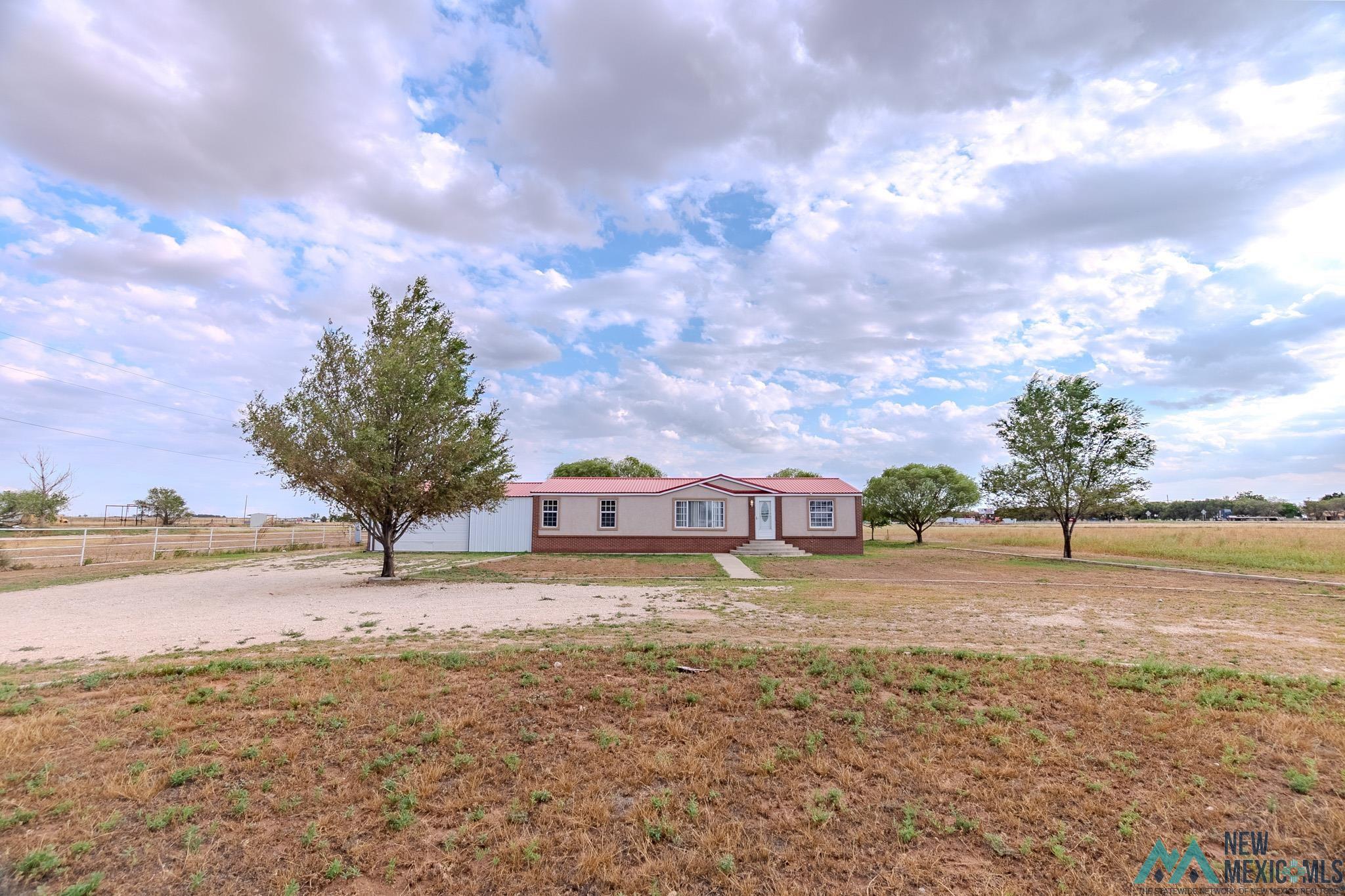 989 Curry Road 6 Dr, Clovis, Texas image 3