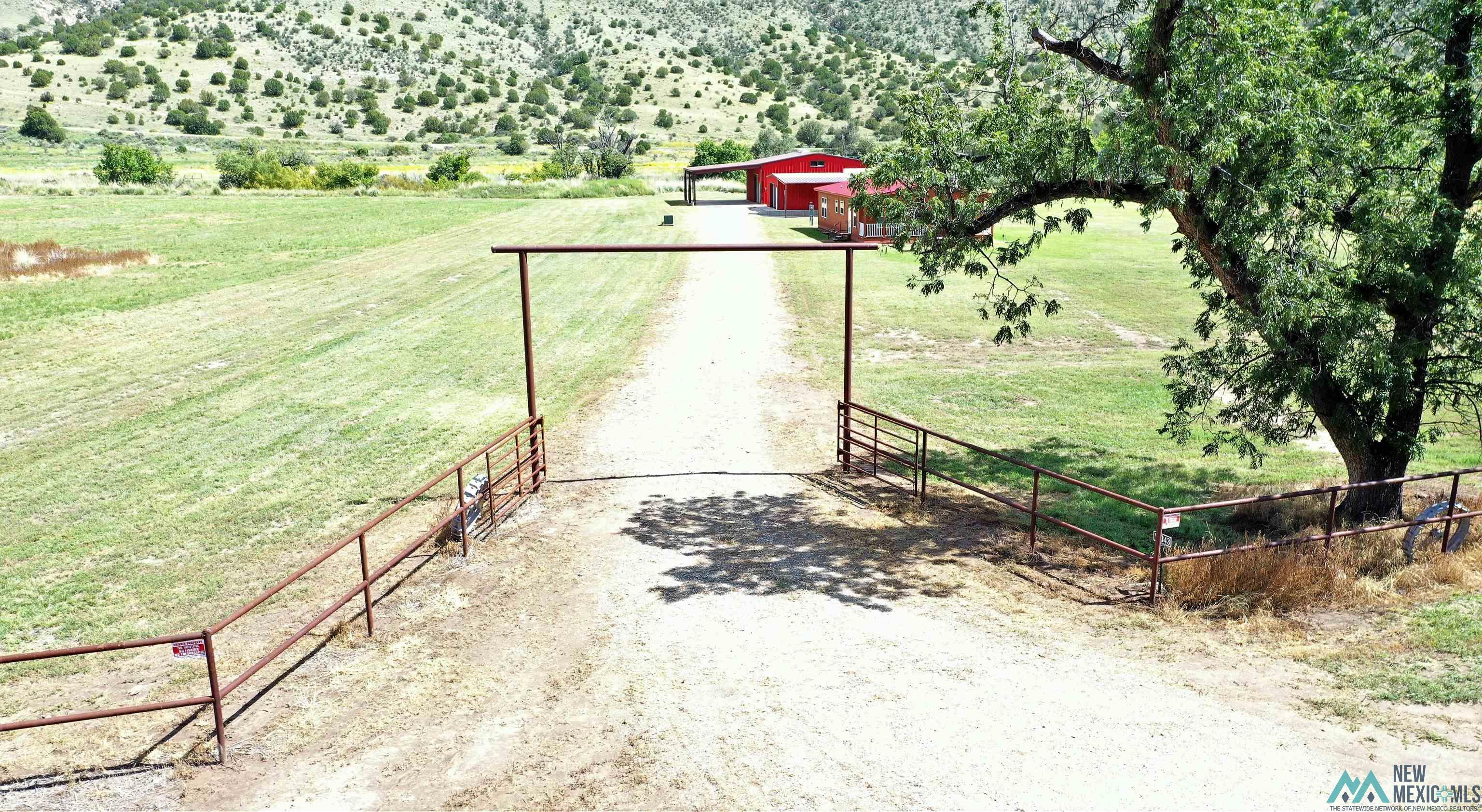 10343 Los Chozas Trail, Hondo, New Mexico image 1