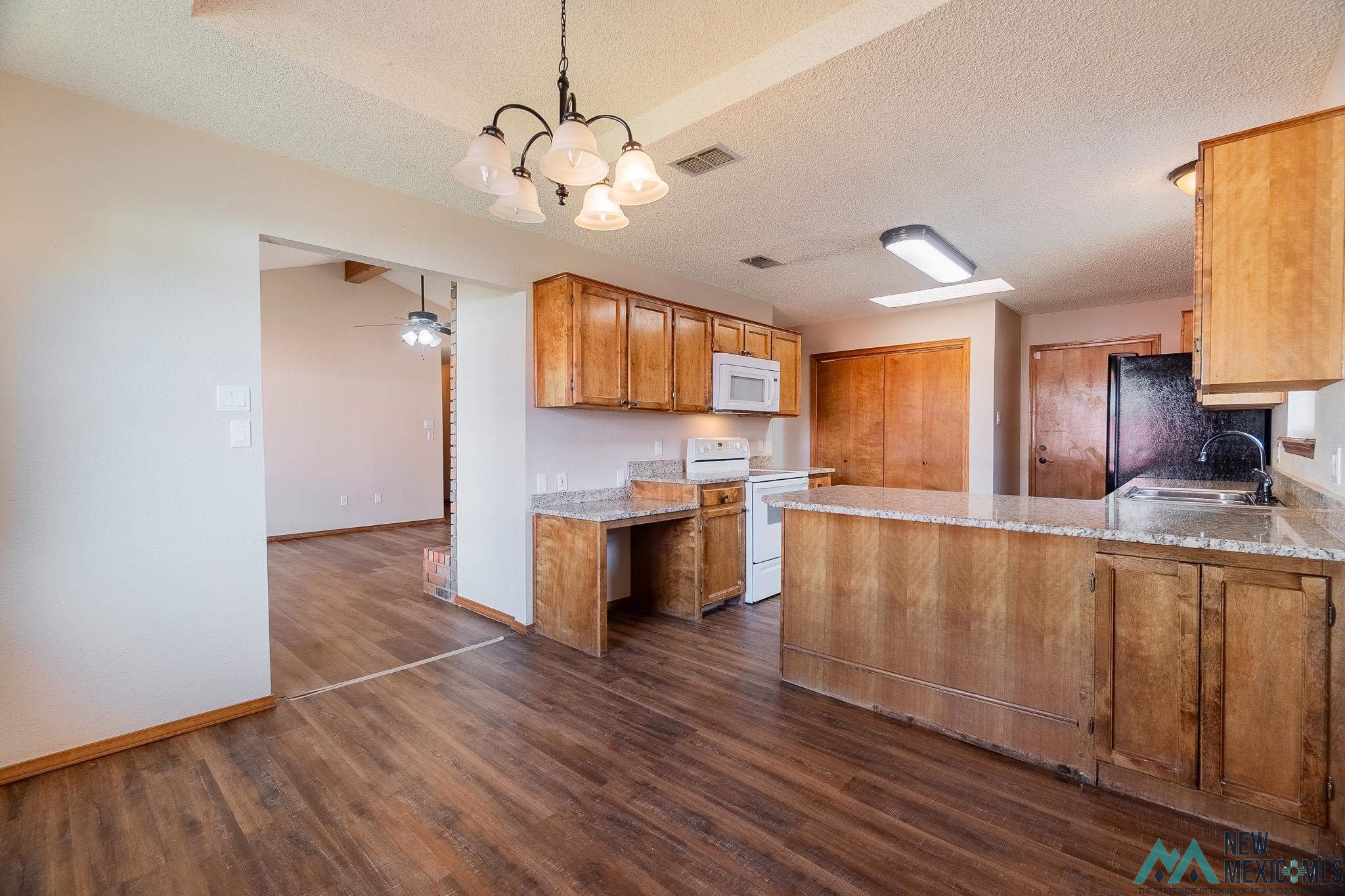 1704 Janeway St, Clovis, Texas image 5