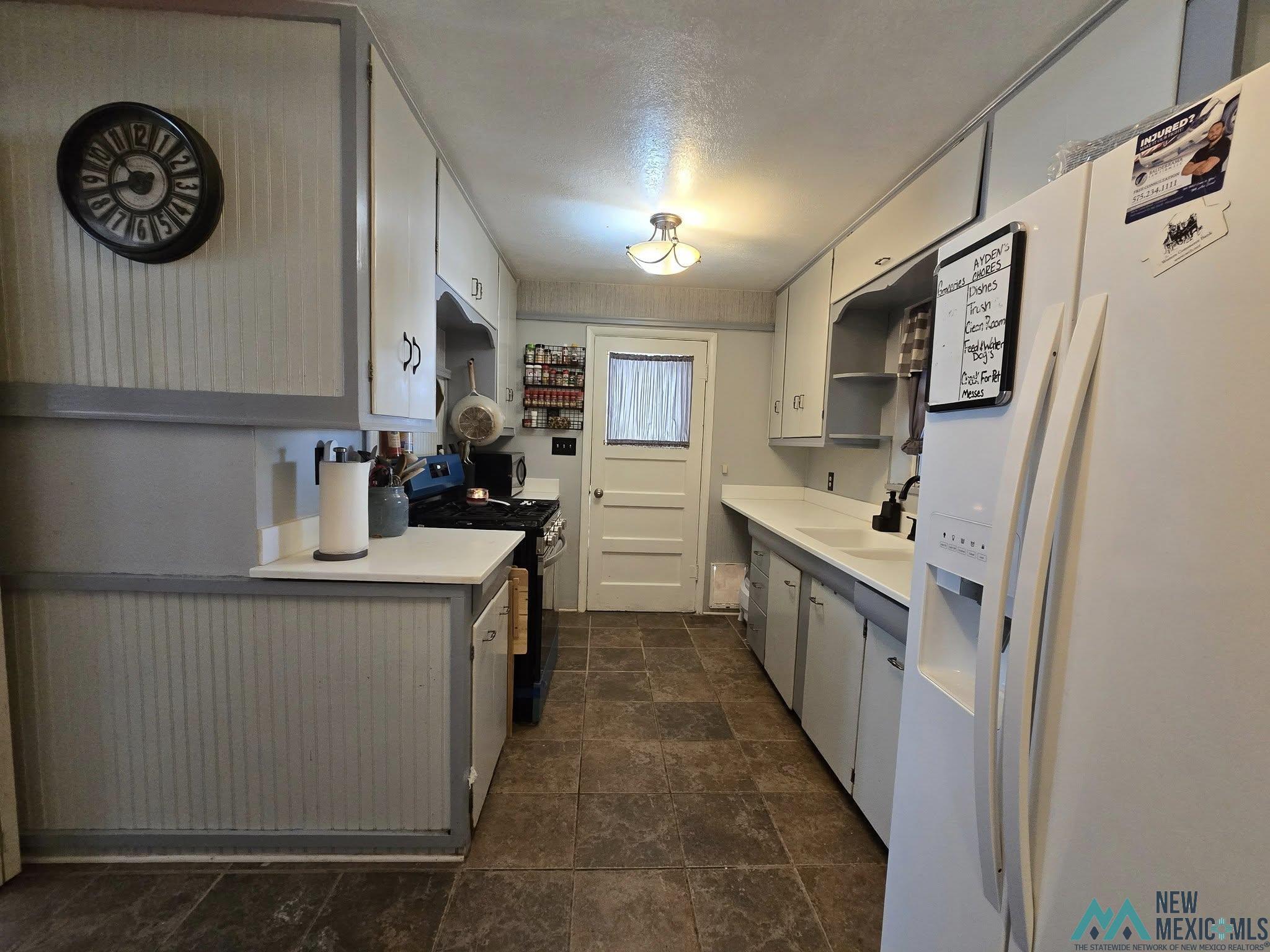 210 Vine Street, Carlsbad, Texas image 6