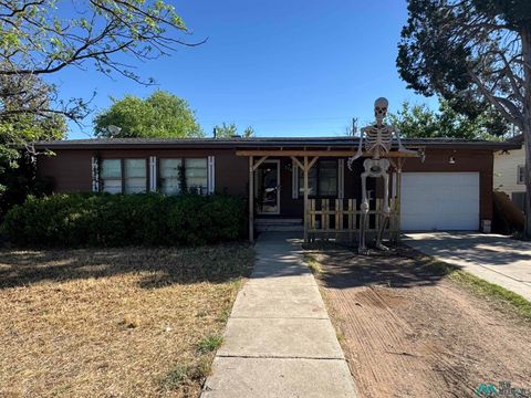Homes For Sale - 719 W Avenue I<br/> Lovington, NM 88260