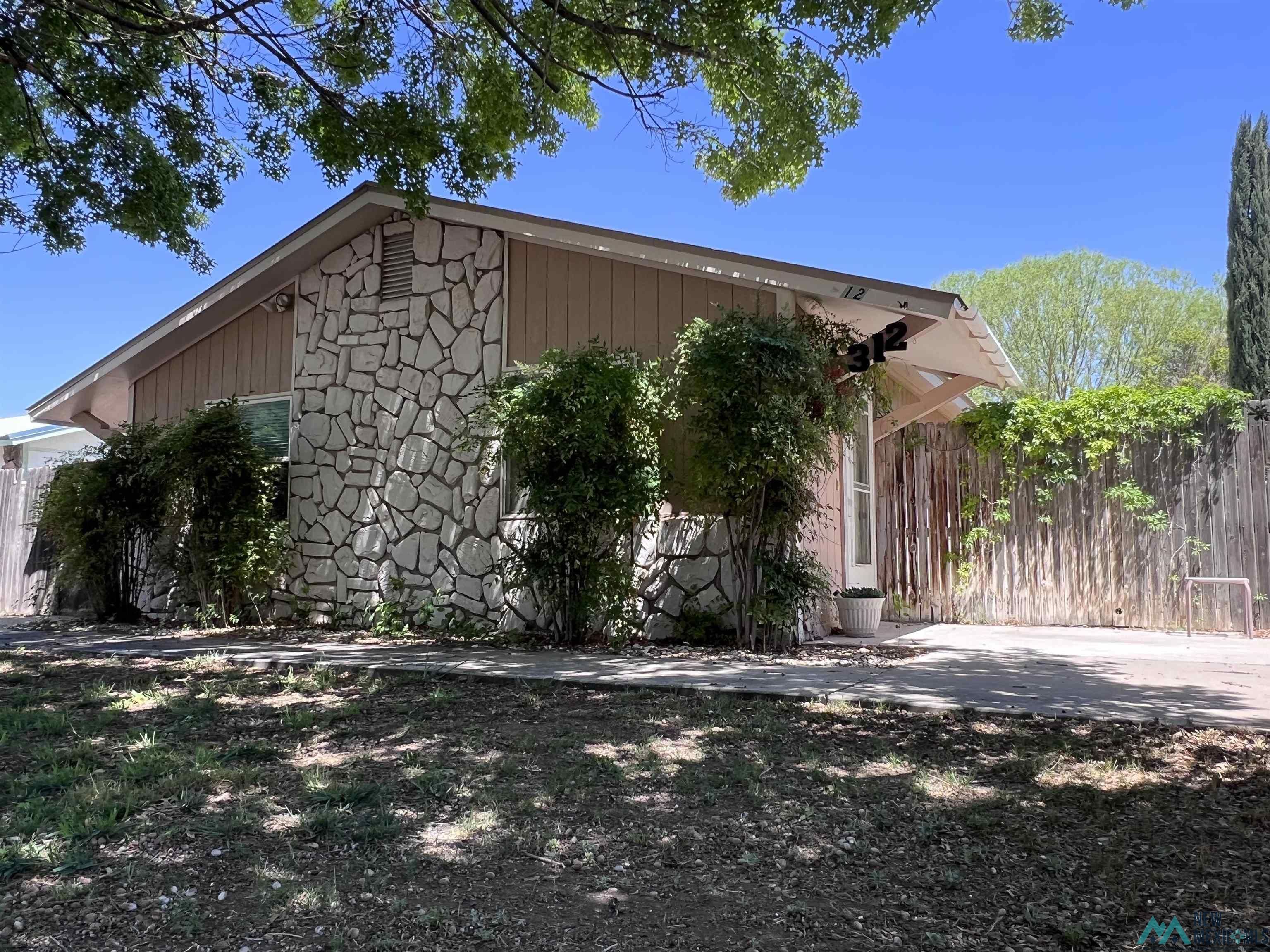 312 N Fourteenth Street, Artesia, Texas image 1