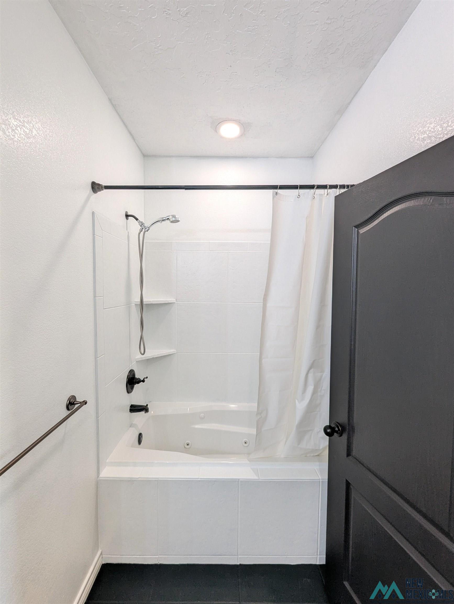 2404 Cobblestone Circle, Clovis, Texas image 33
