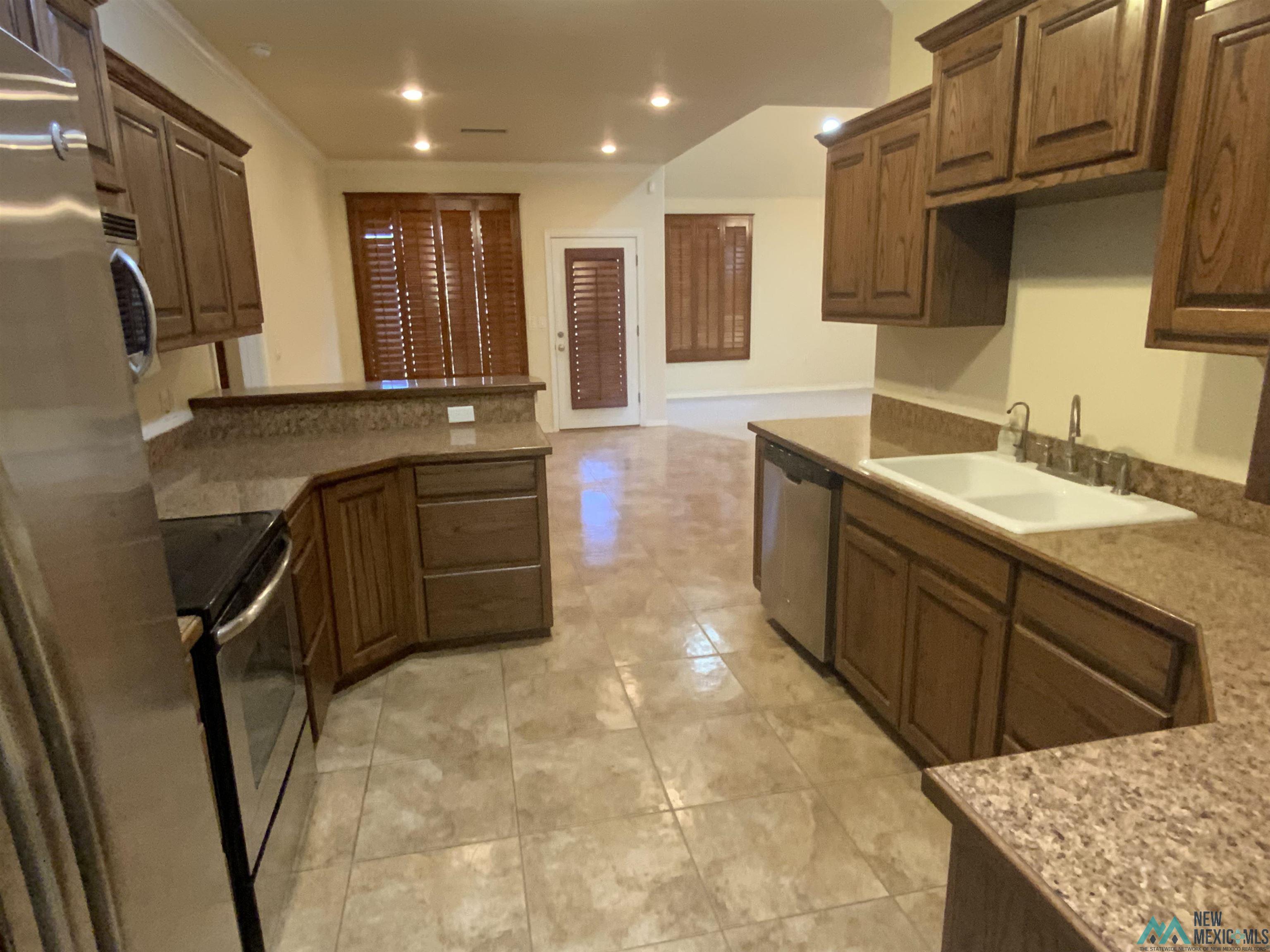 Roswell, New Mexico 88201, United States, 2 Bedrooms Bedrooms, ,2 BathroomsBathrooms,Residential,Active,218757