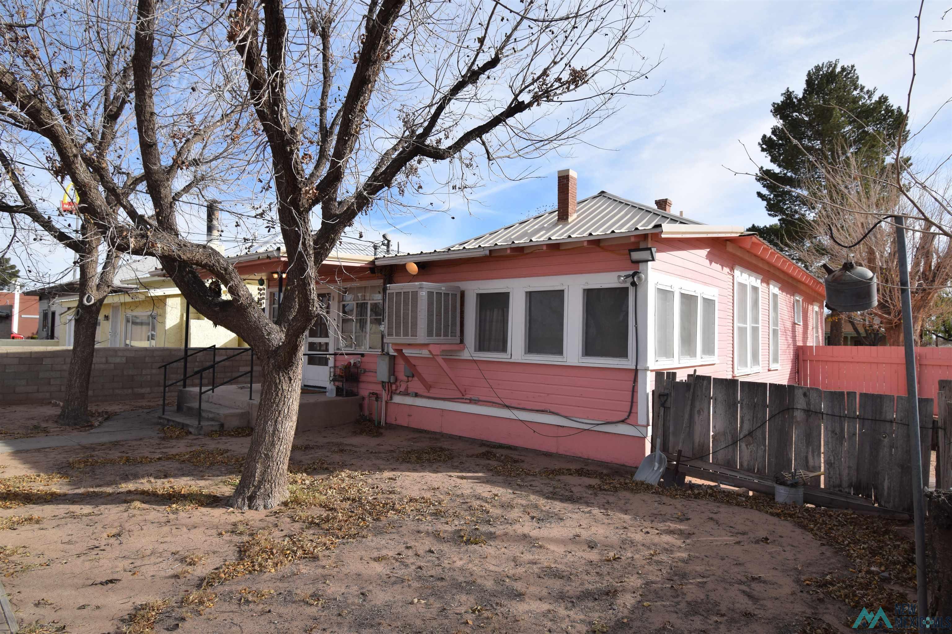 811 W Pine St, Deming, Texas image 30