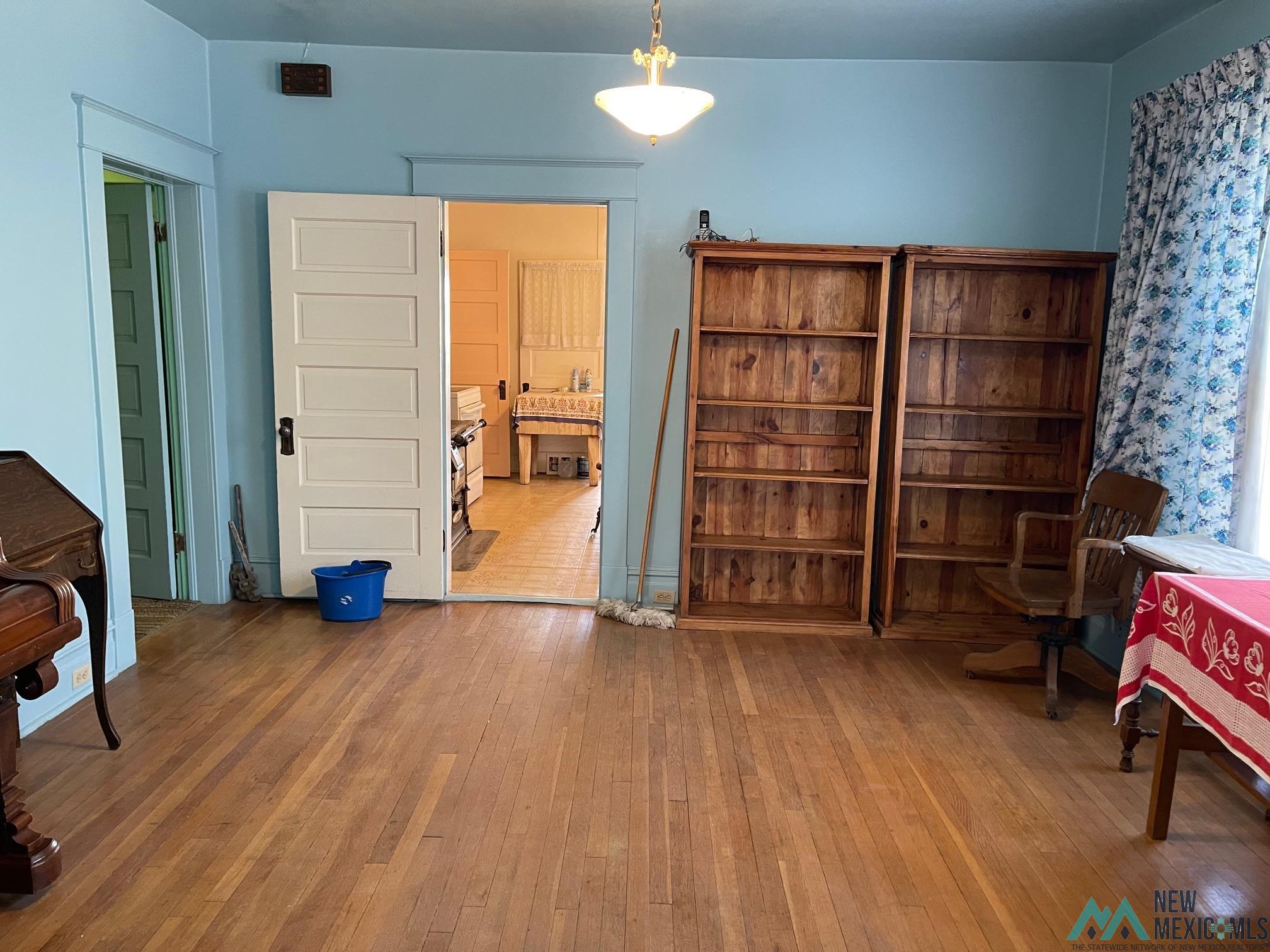 811 W Pine St, Deming, Texas image 4