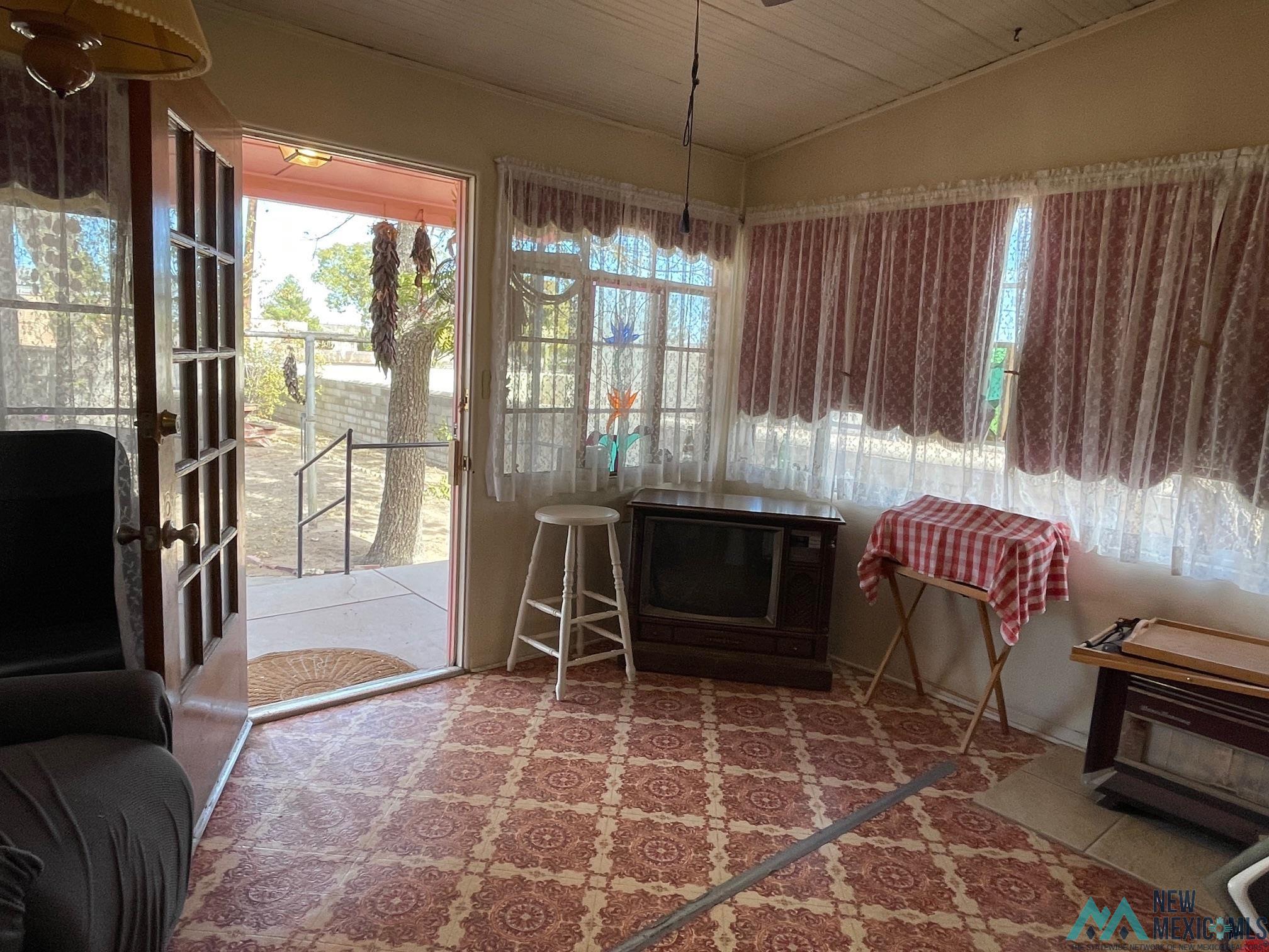 811 W Pine St, Deming, Texas image 22