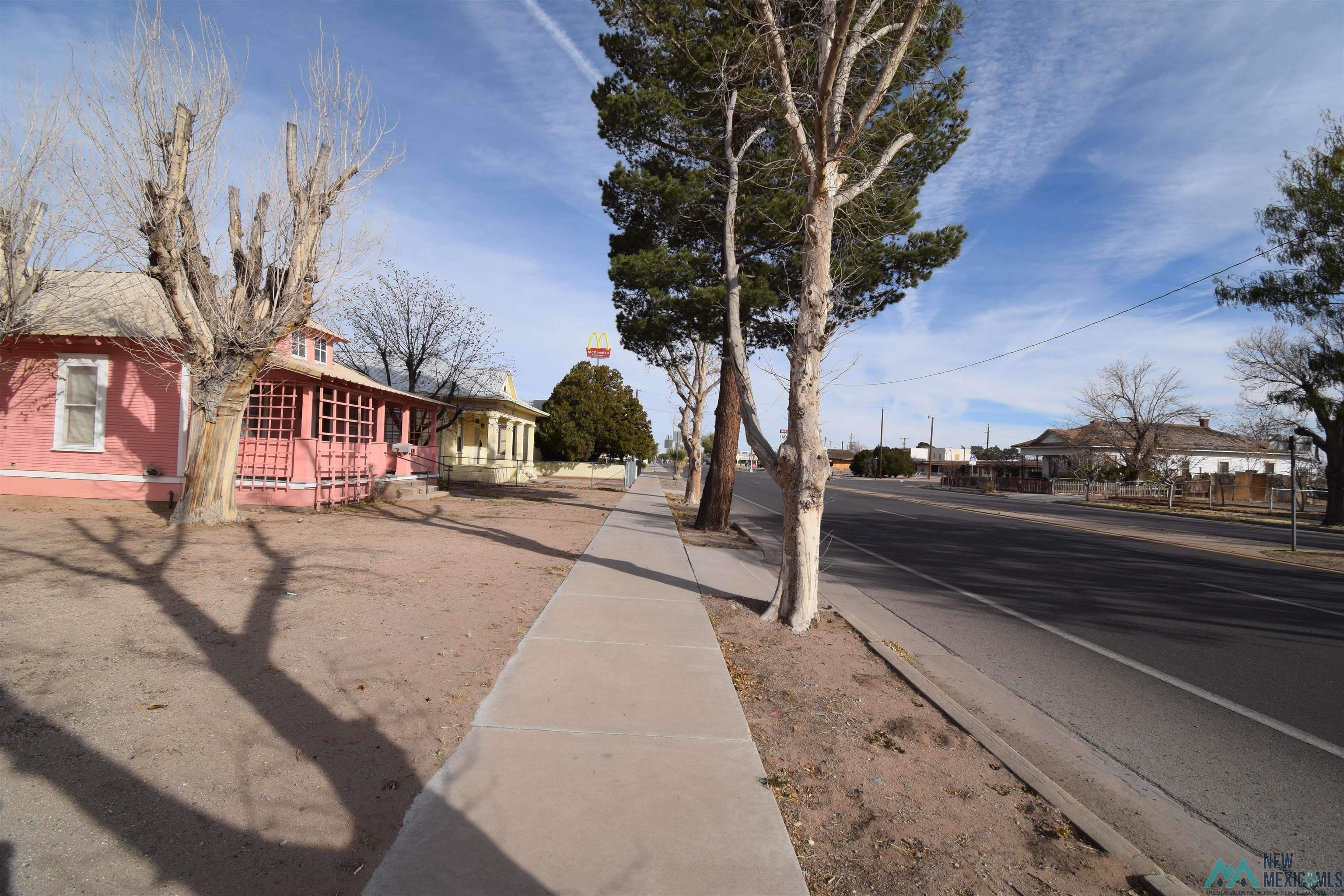 811 W Pine St, Deming, Texas image 34