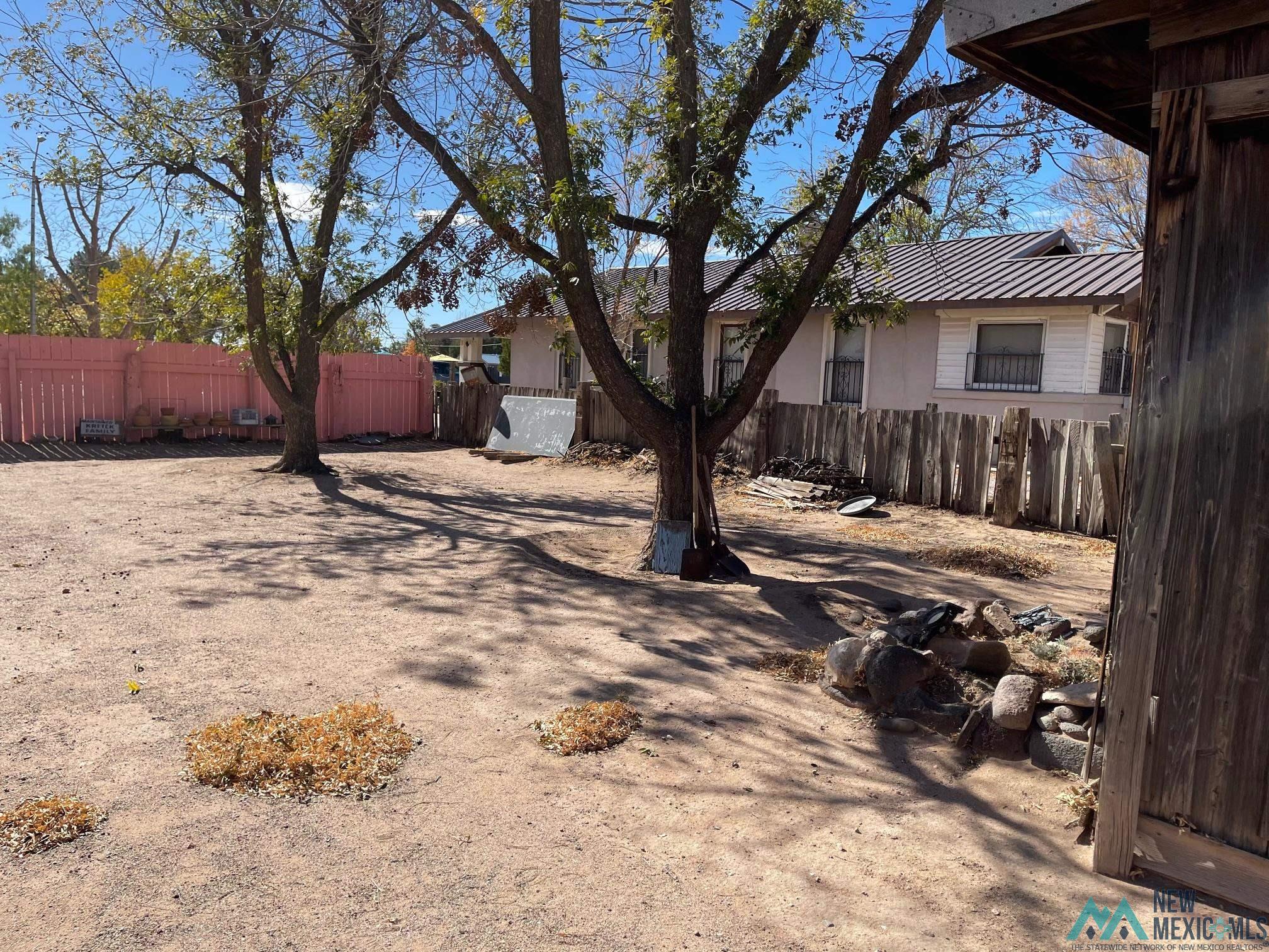 811 W Pine St, Deming, Texas image 28