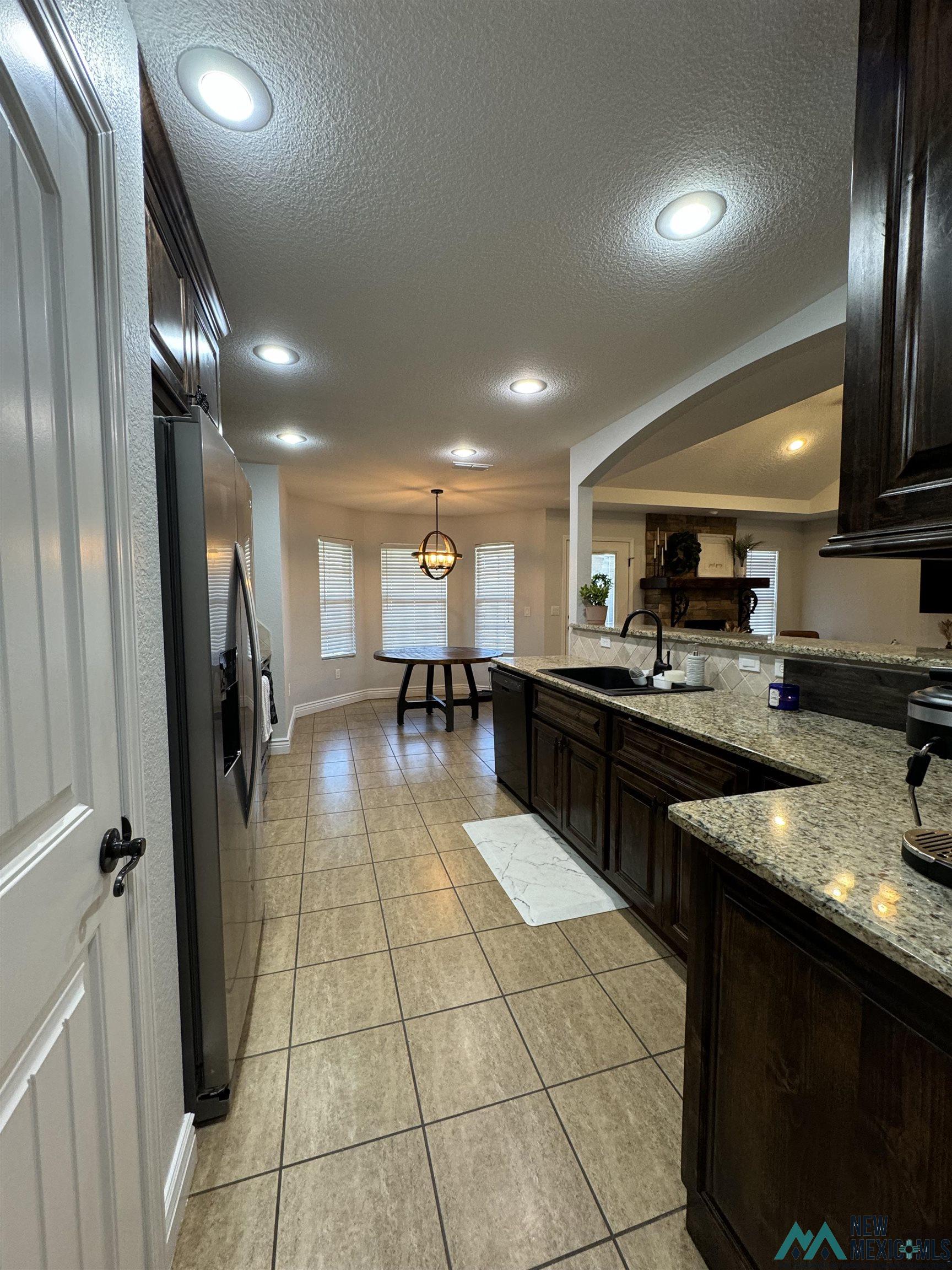 520 Almond Tree Lane, Clovis, New Mexico image 6
