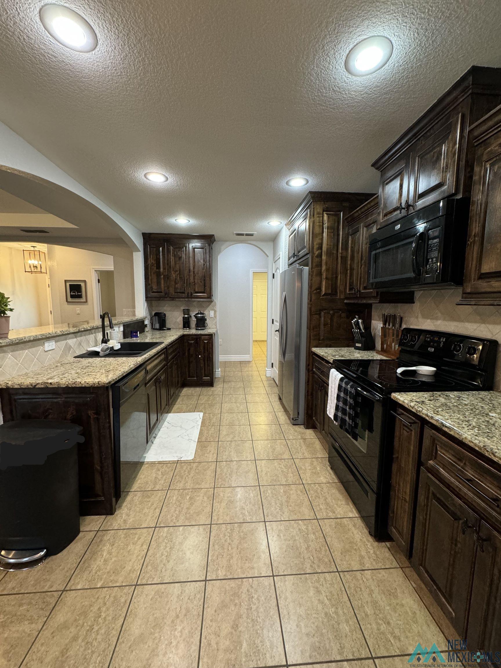 520 Almond Tree Lane, Clovis, New Mexico image 5