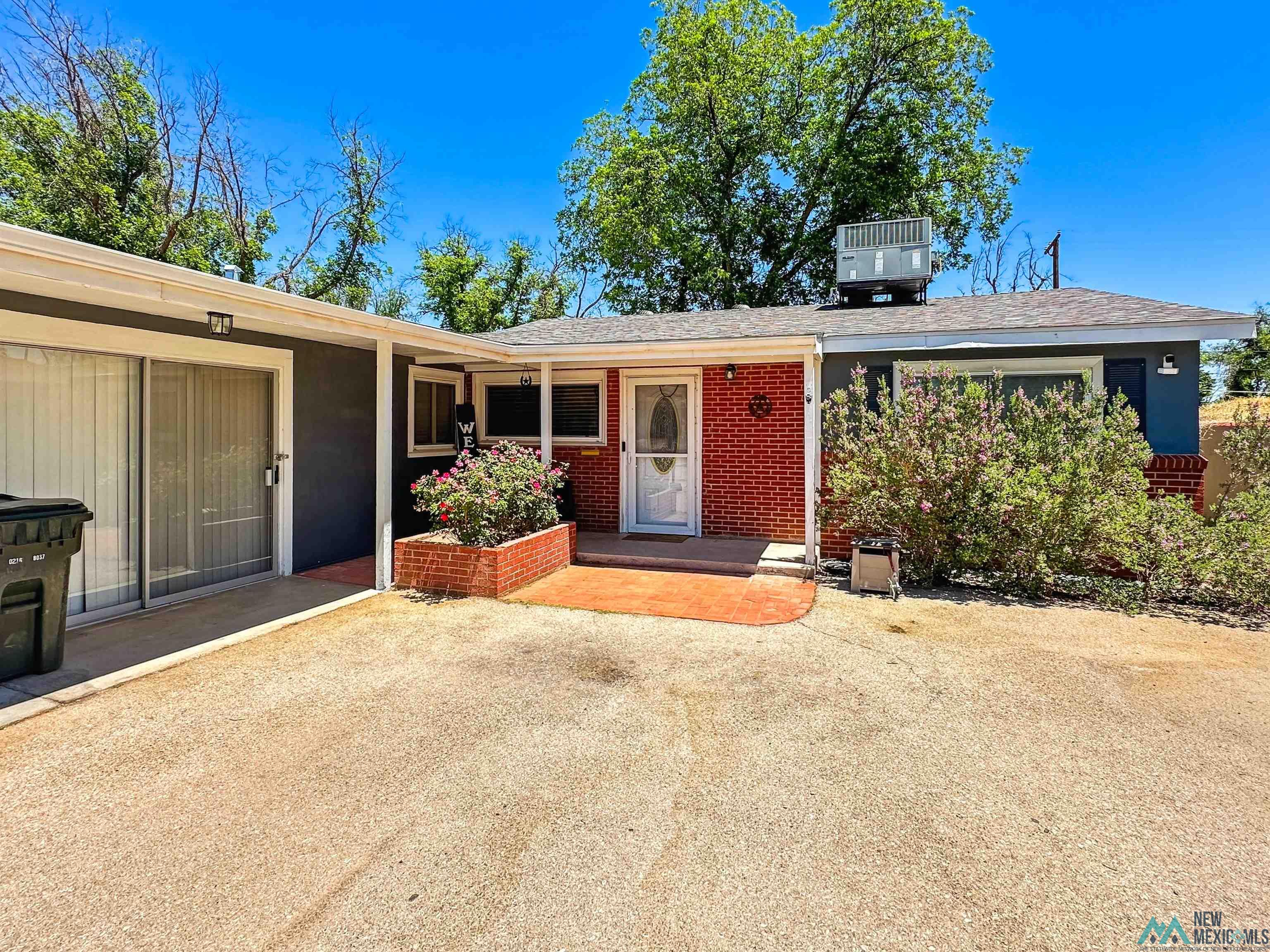 914 Albert Street, Carlsbad, Texas image 2