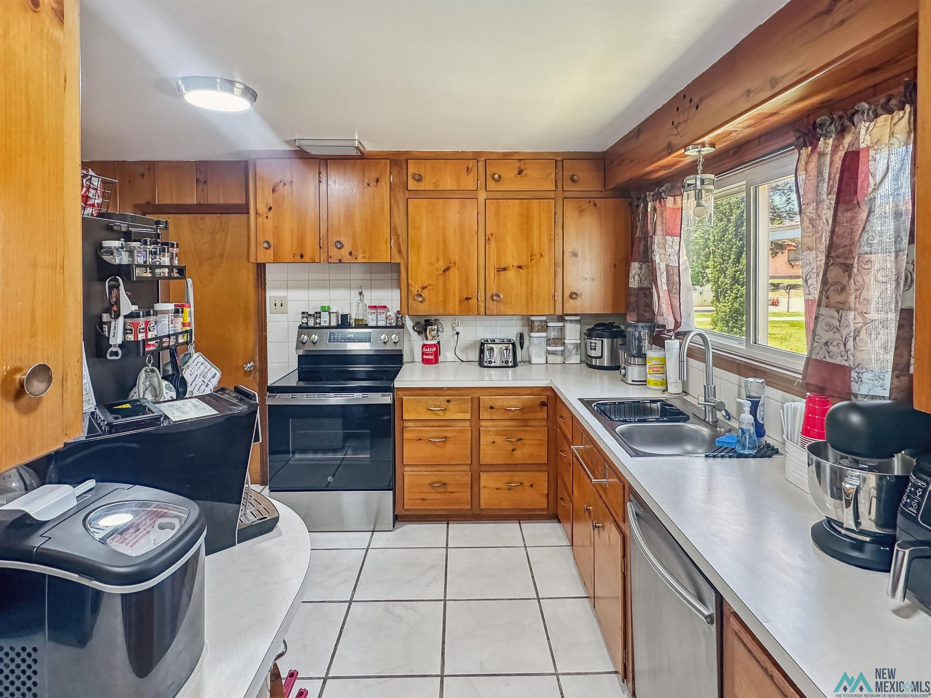 914 Albert Street, Carlsbad, Texas image 16