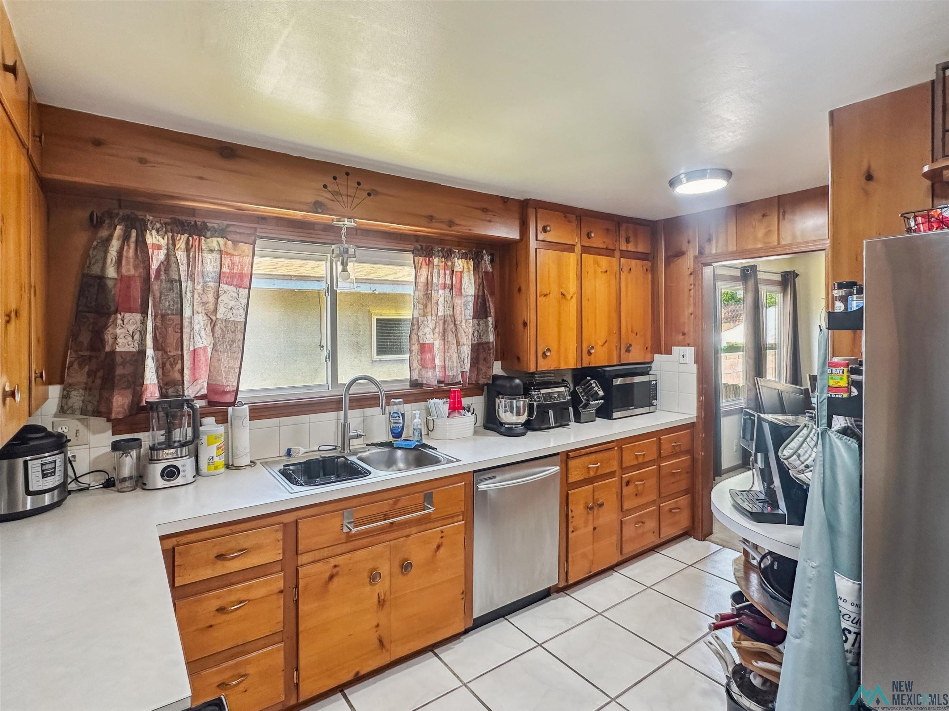 914 Albert Street, Carlsbad, Texas image 14