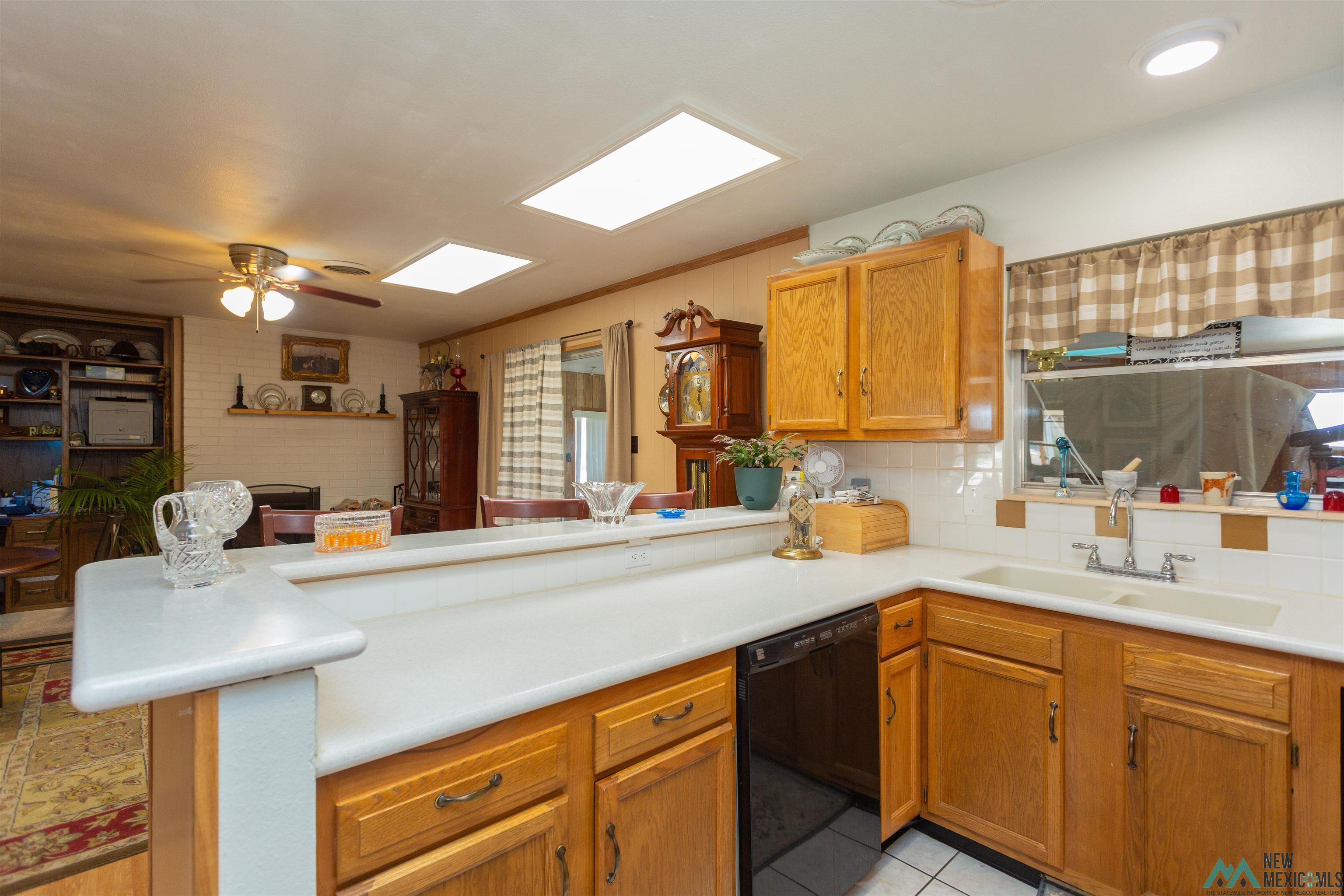 2701 W 8th Street, Roswell, Texas image 13