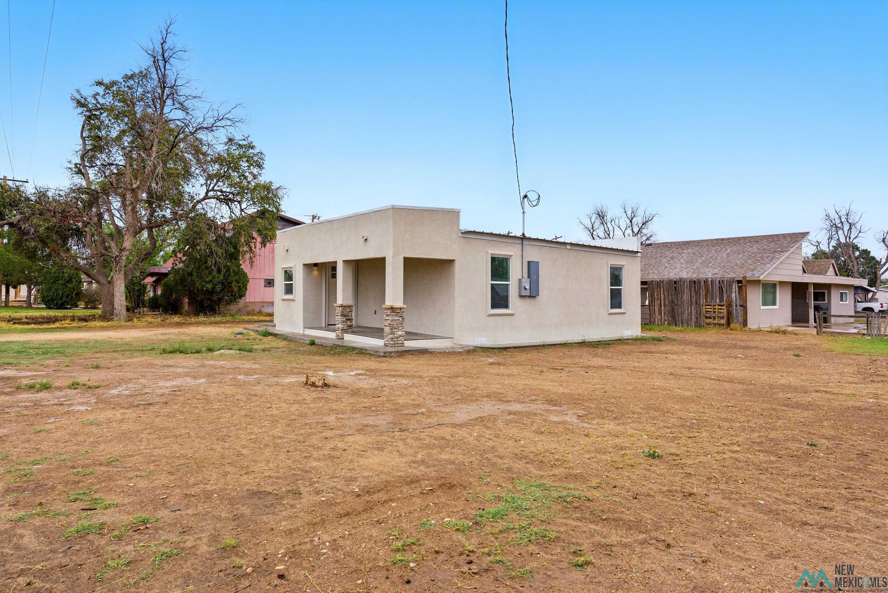 702 N Maple Street, Carlsbad, Texas image 3
