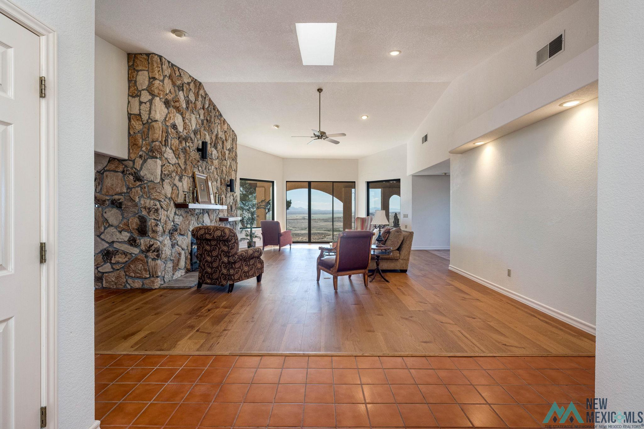 13 Mcrae Court, Elephant Butte, Texas image 8