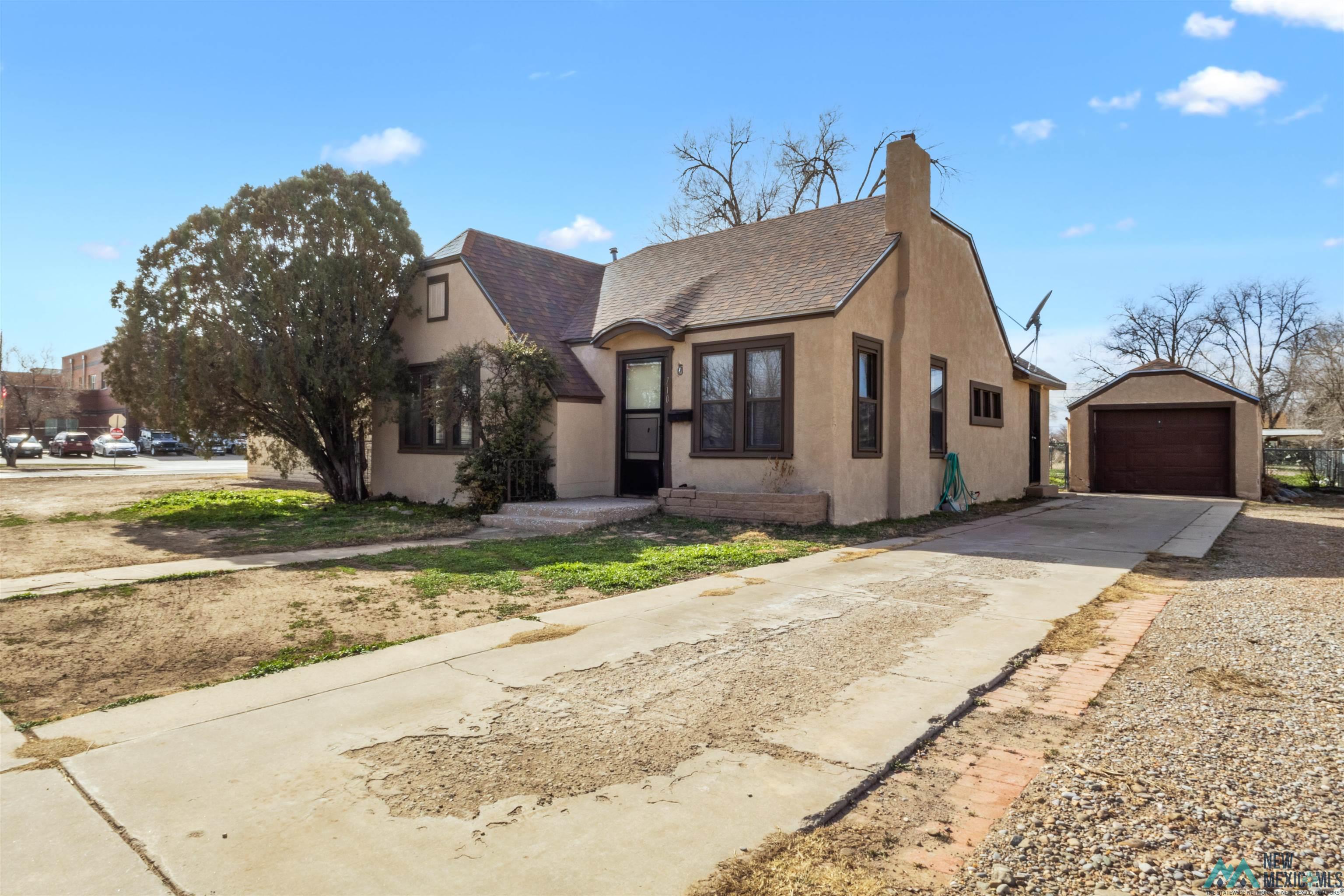 710 S Washington Avenue, Roswell, Texas image 2