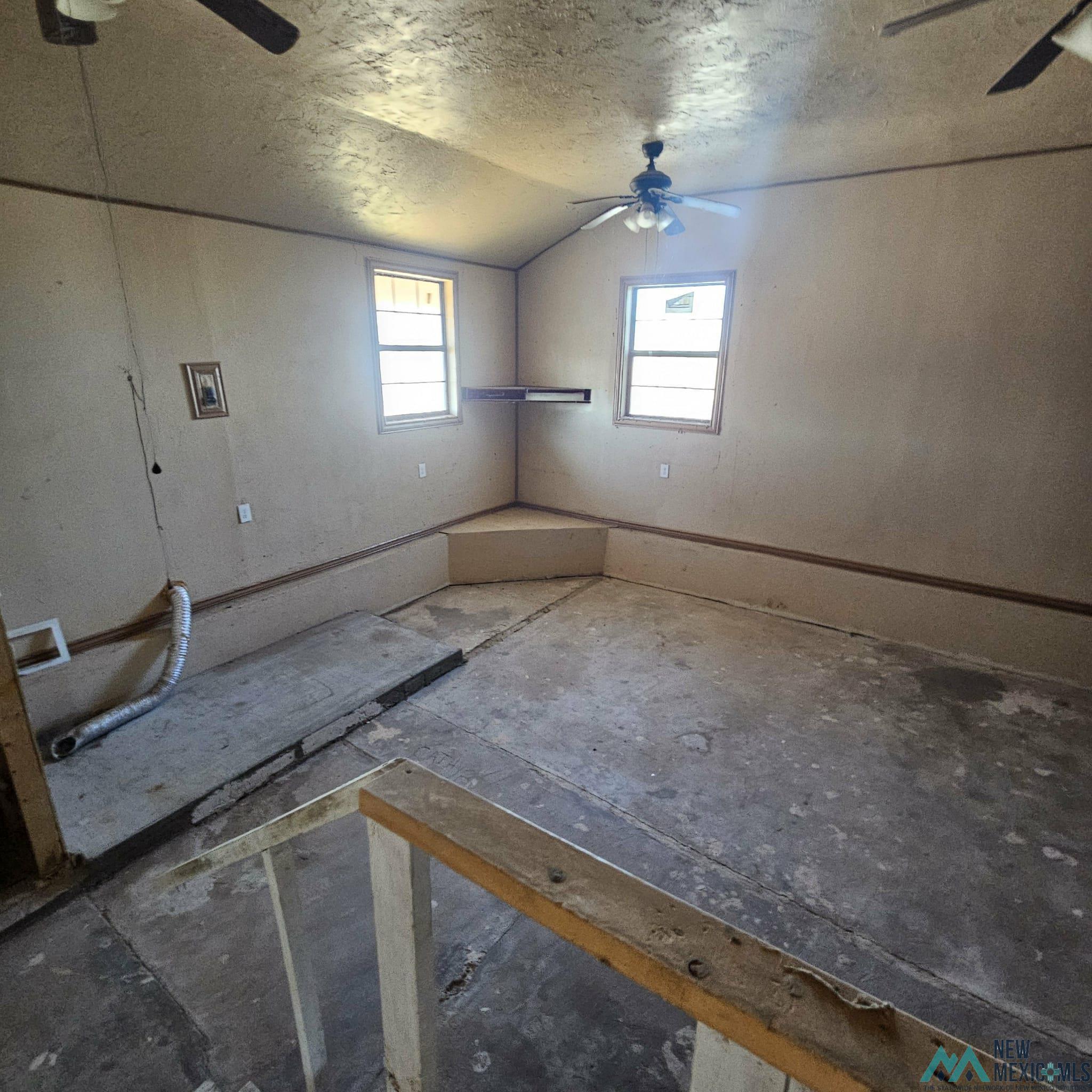 Portales, New Mexico 88130, United States, 3 Bedrooms Bedrooms, ,2 BathroomsBathrooms,Residential,Active,249077